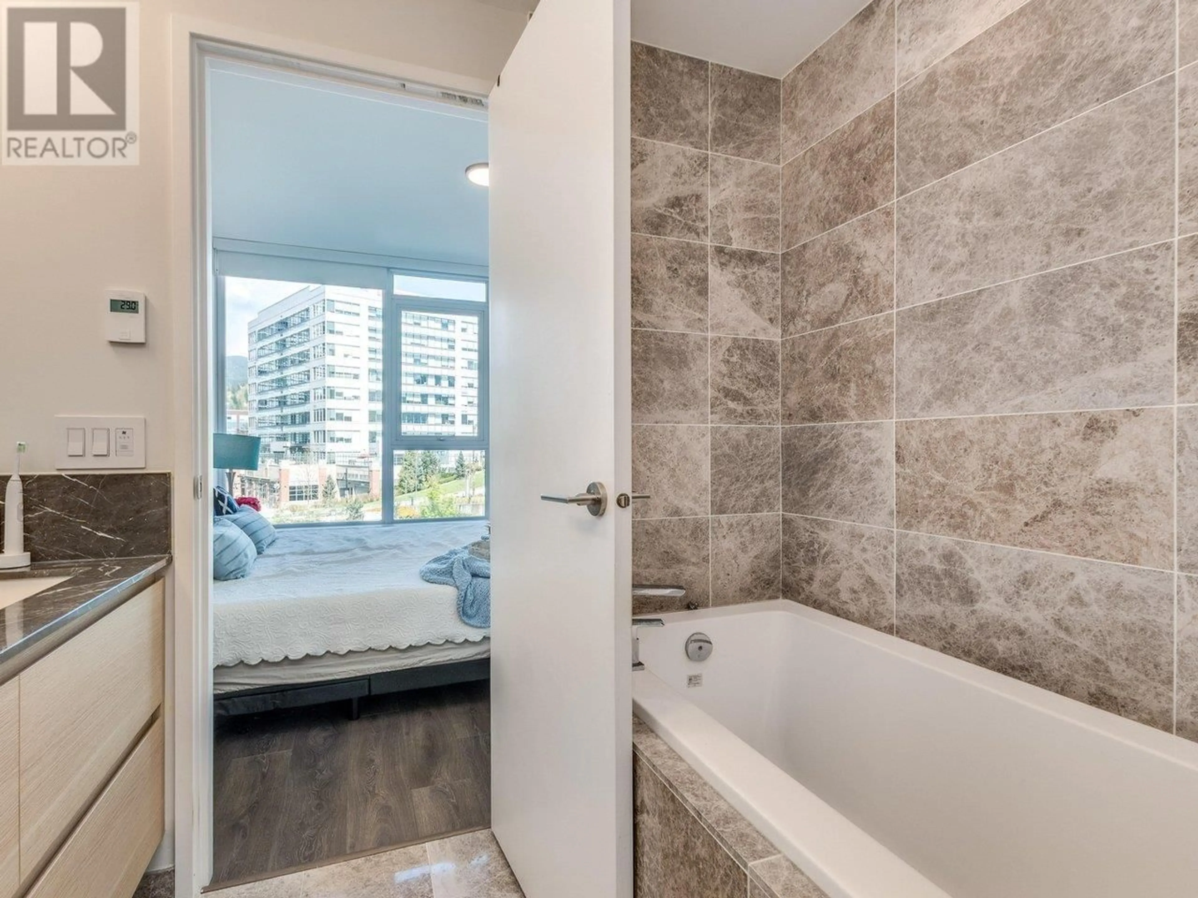 Standard bathroom, ceramic/tile floor for 402 - 308 MORRISSEY ROAD, Port Moody British Columbia V3H0M2