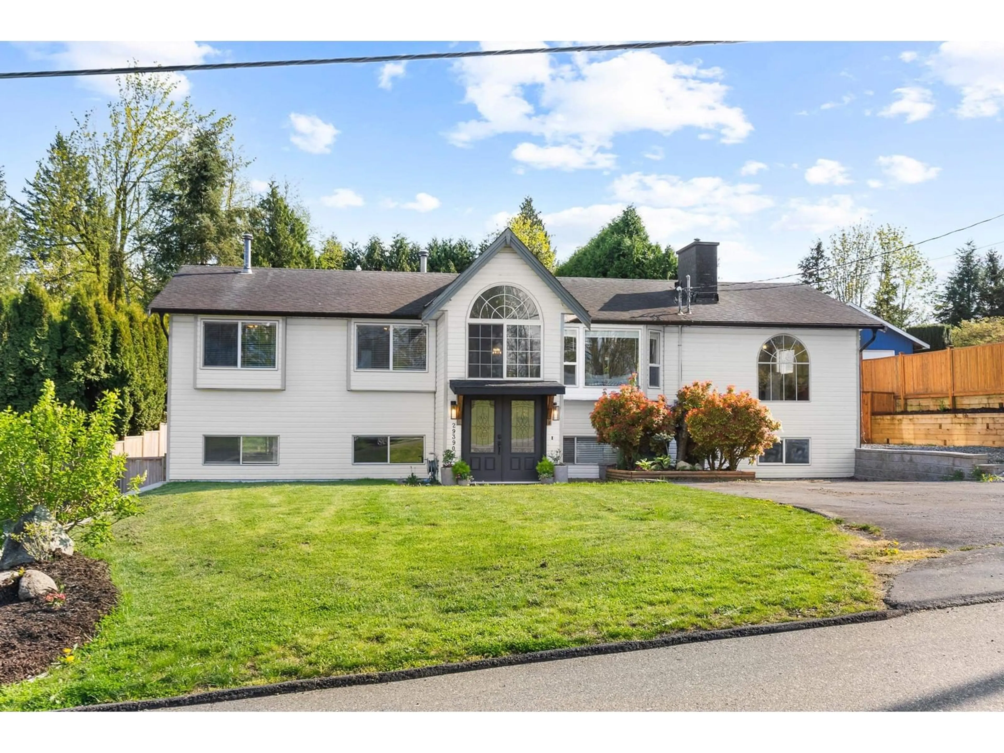 Home with vinyl exterior material, street for 29390 DUNCAN, Abbotsford British Columbia V4X1J5