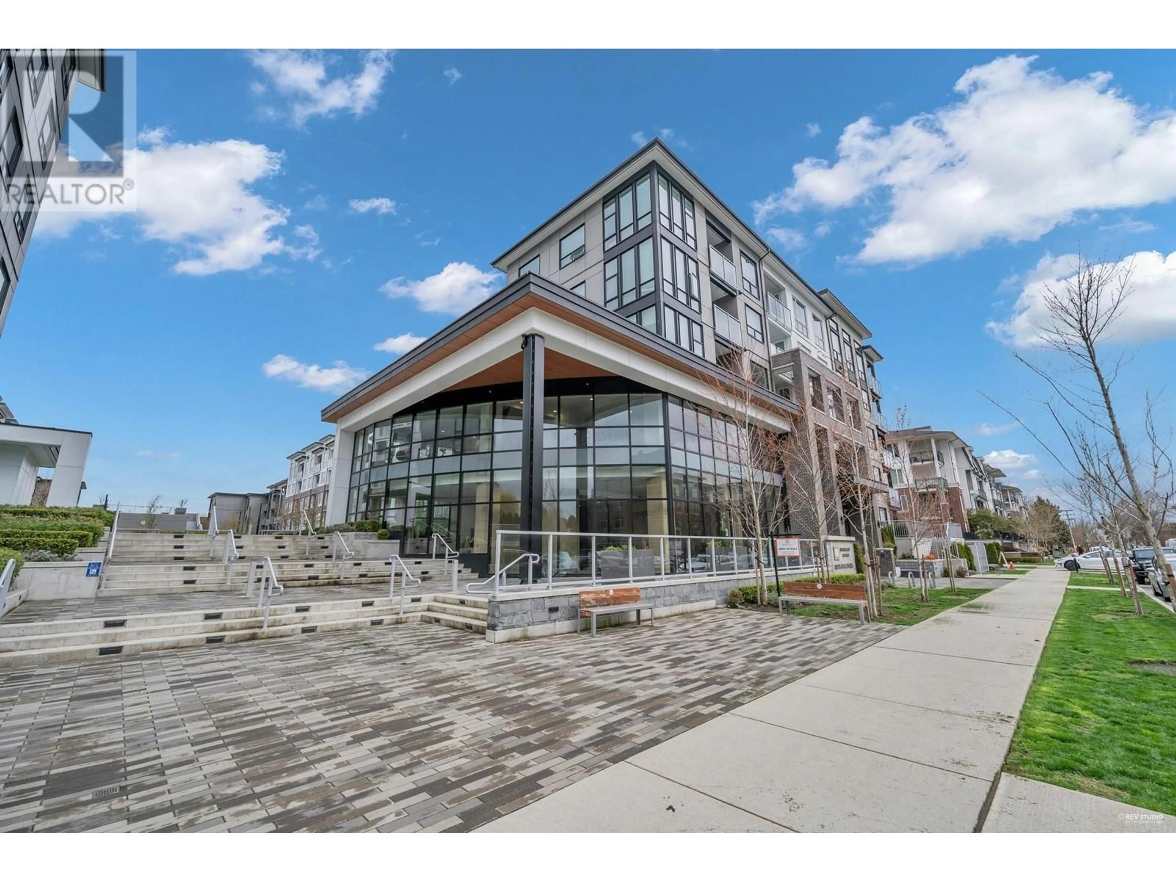 Patio, building for 411 - 9233 ODLIN ROAD, Richmond British Columbia V6X0V4