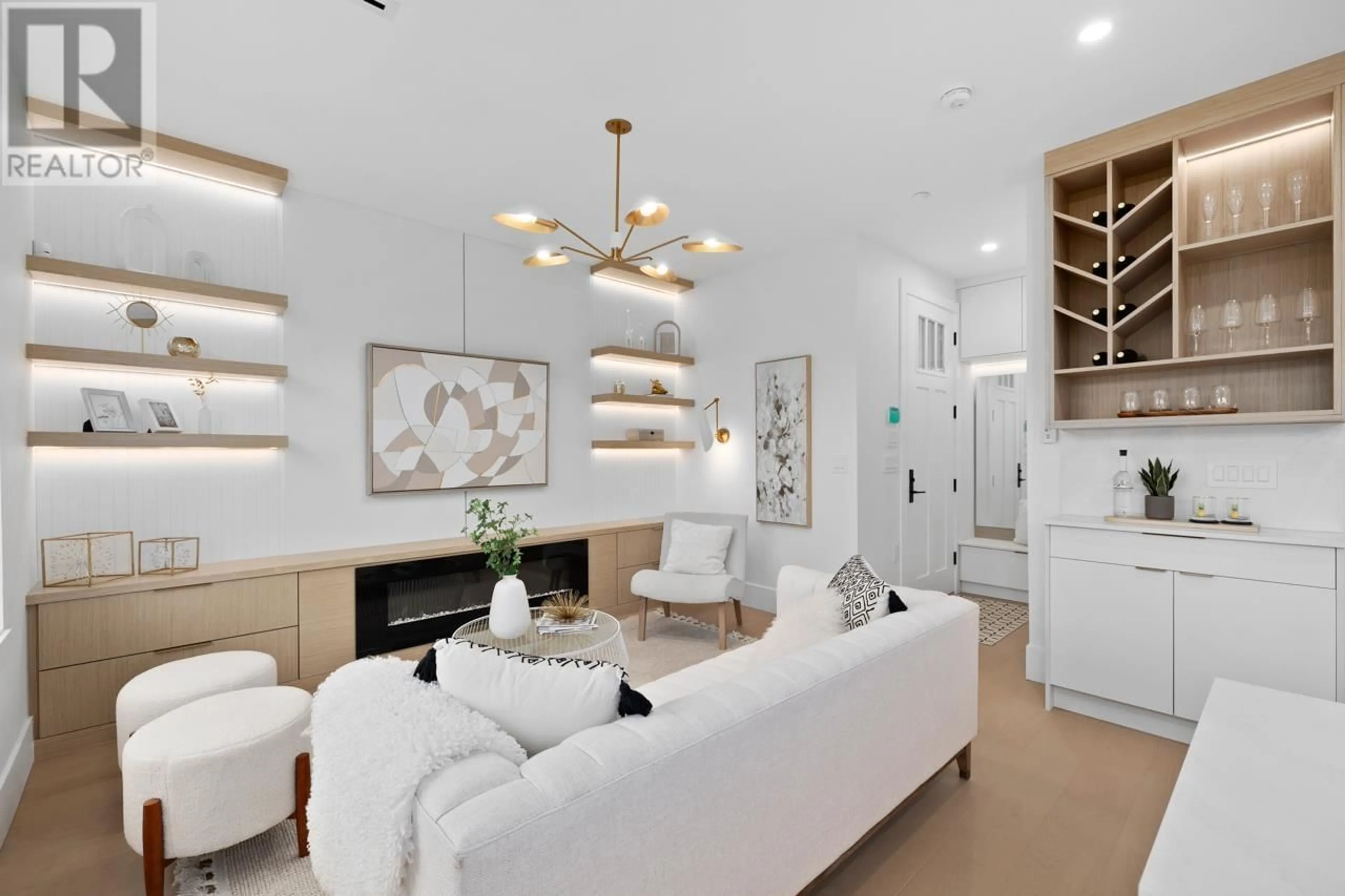 Living room with furniture, unknown for 2 - 4579 CULLODEN STREET, Vancouver British Columbia V5V4X7