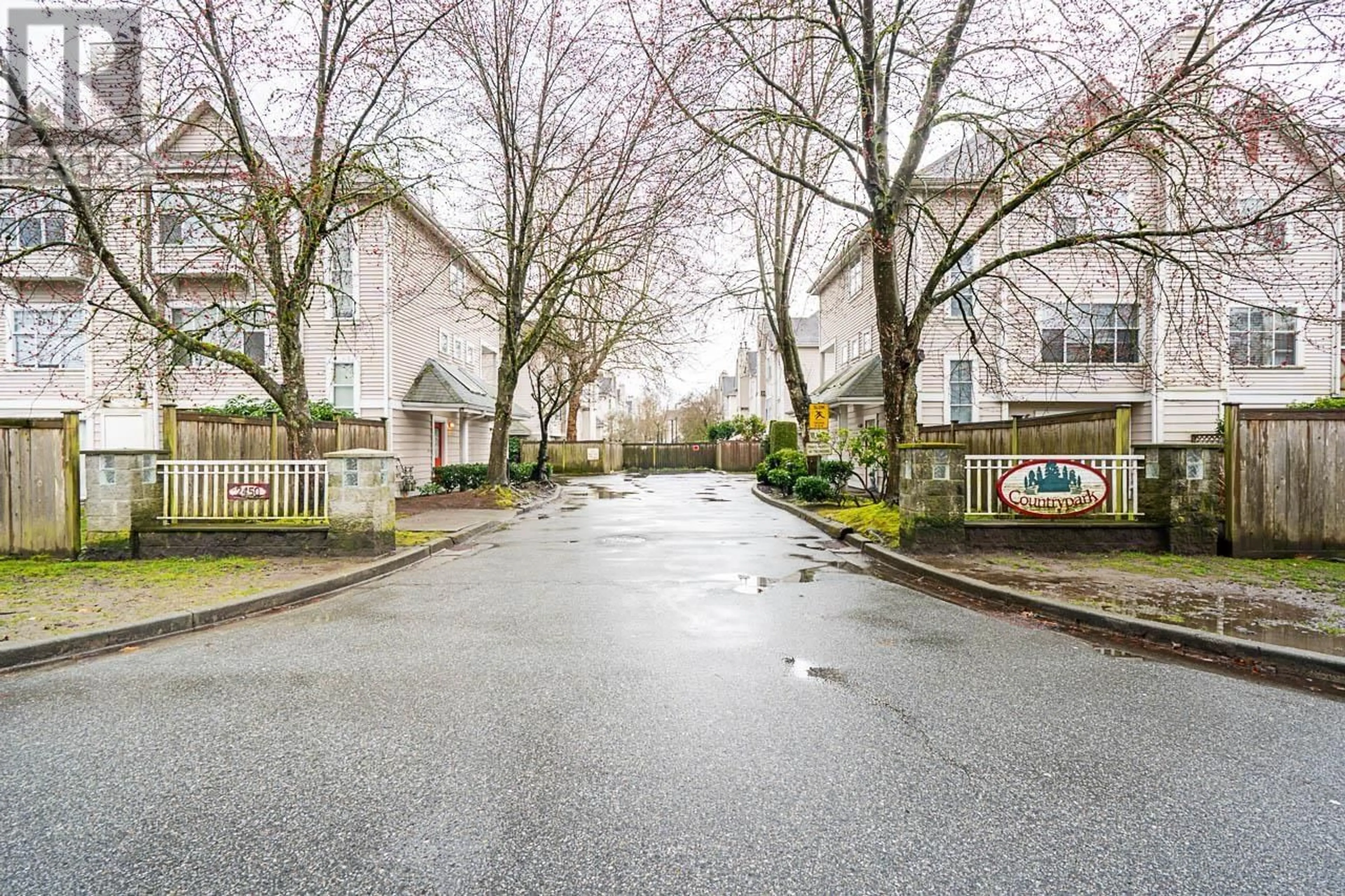 Patio, street for 21 - 2450 HAWTHORNE AVENUE, Port Coquitlam British Columbia V3C6B3
