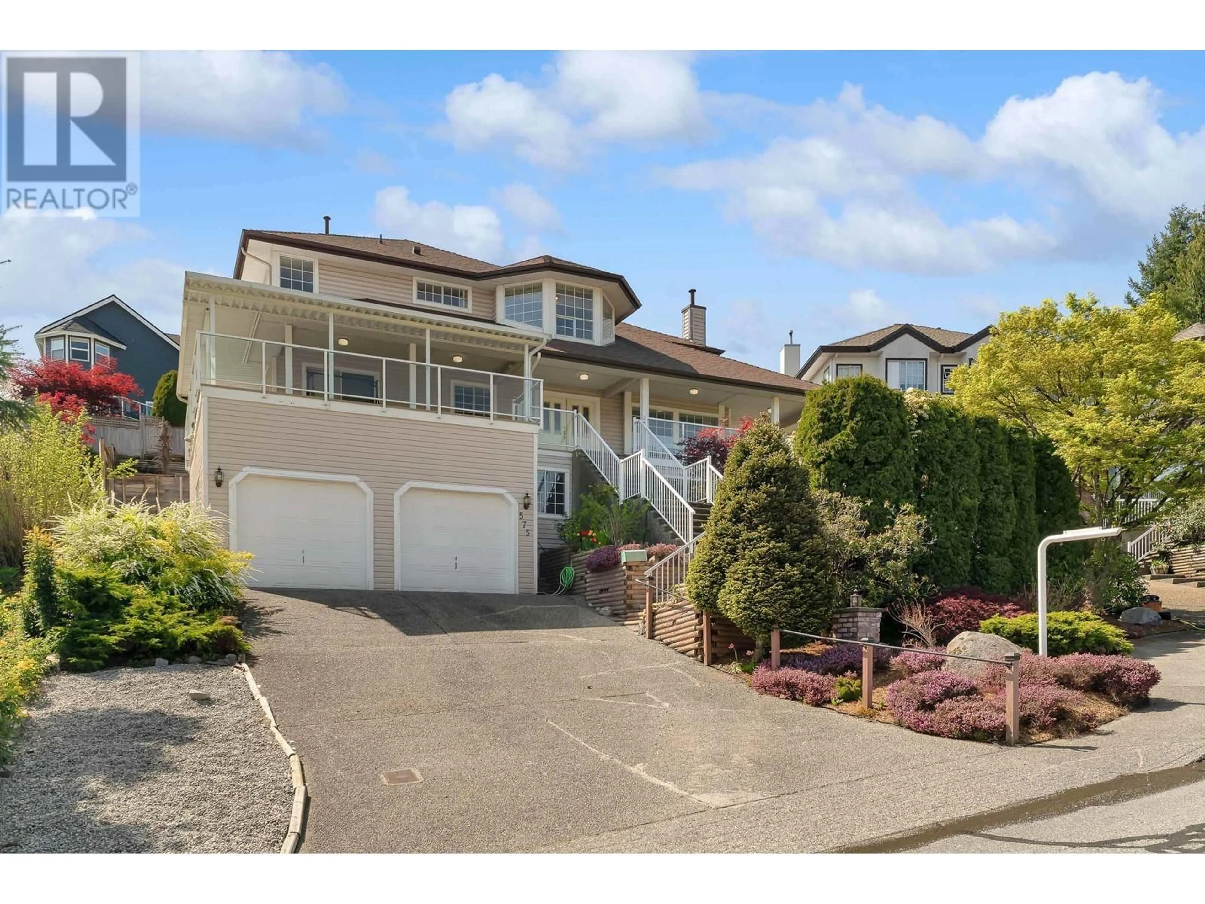 A pic from outside/outdoor area/front of a property/back of a property/a pic from drone, street for 575 CLEARWATER WAY, Coquitlam British Columbia V3C5W5