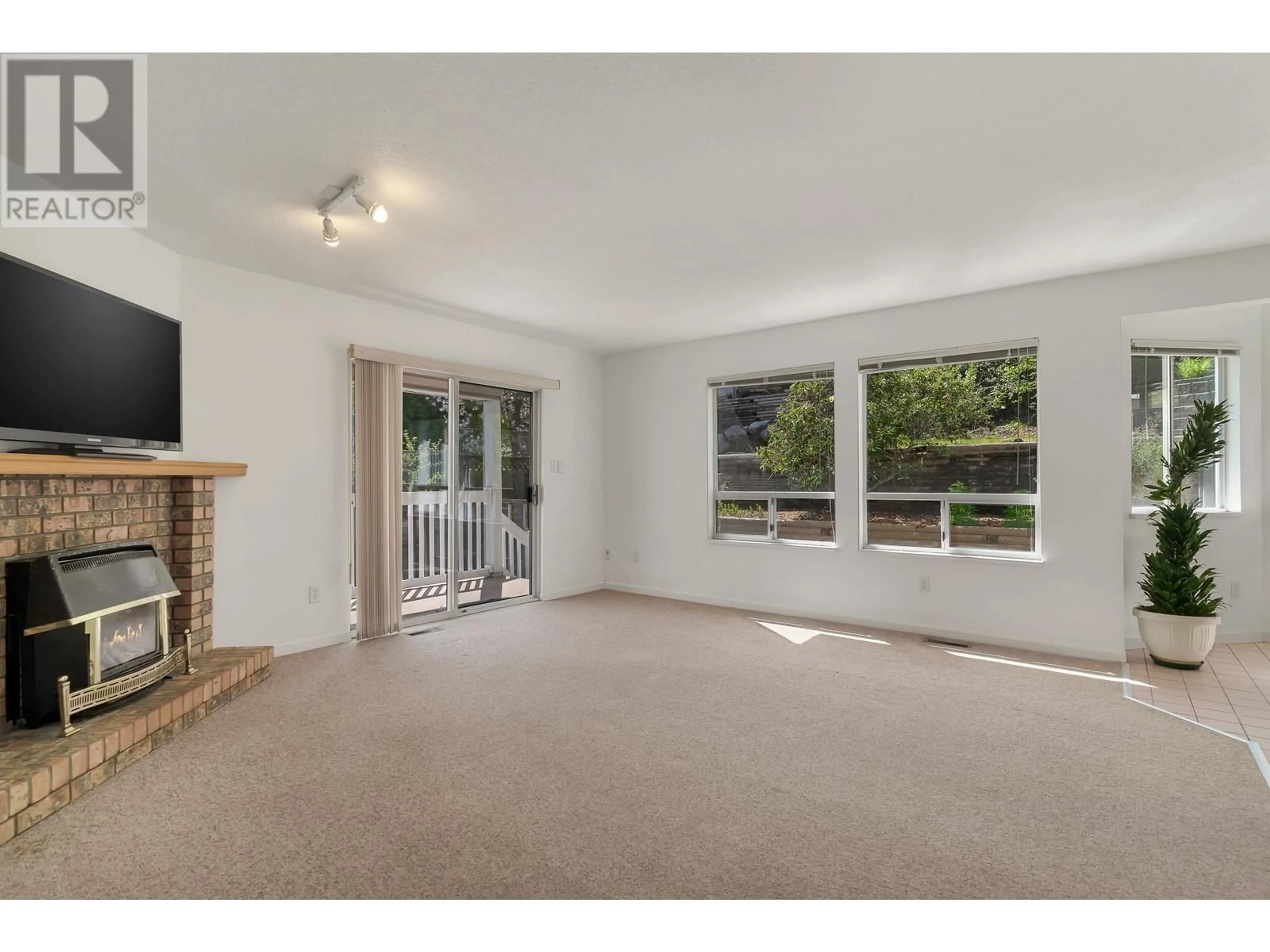 A pic of a room for 575 CLEARWATER WAY, Coquitlam British Columbia V3C5W5