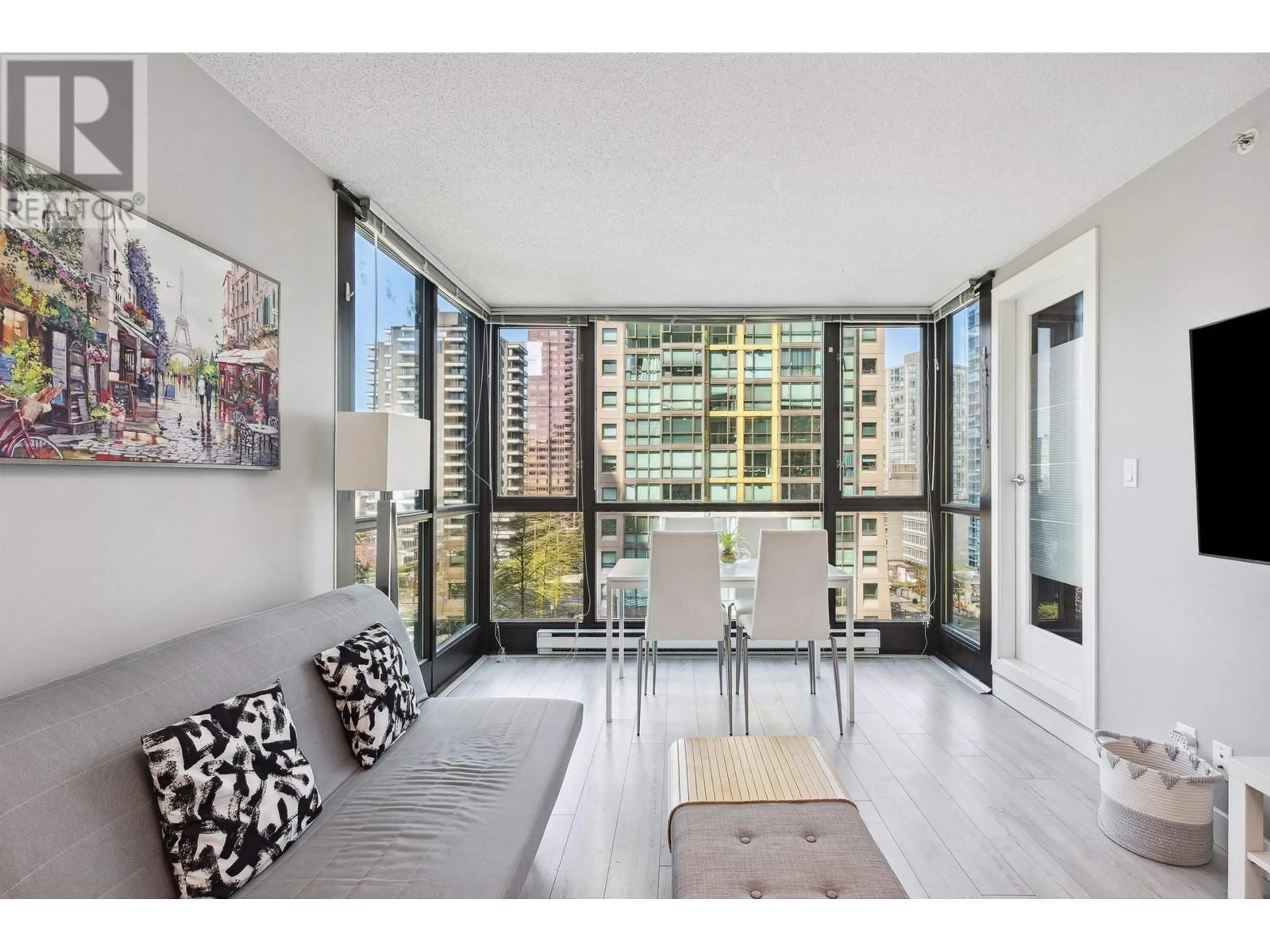 Living room with furniture, unknown for 607 - 1331 ALBERNI STREET, Vancouver British Columbia V6E4S1