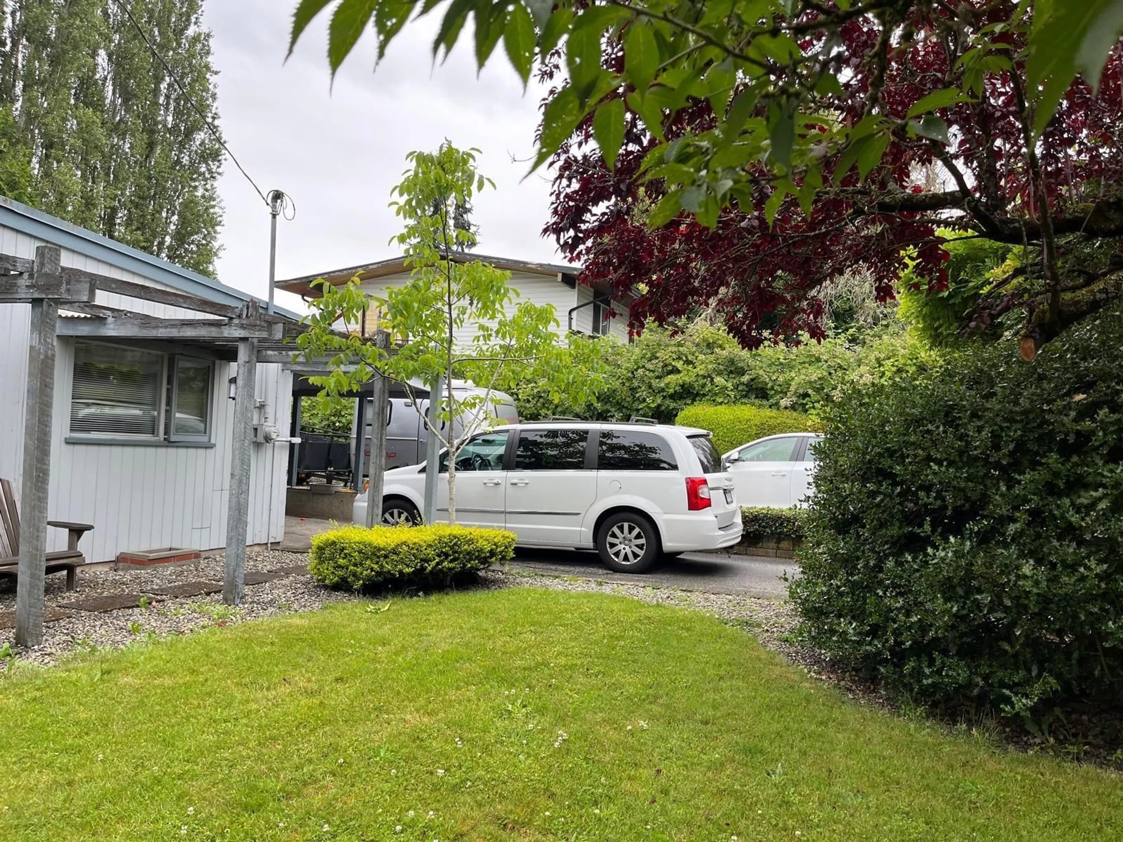A pic from outside/outdoor area/front of a property/back of a property/a pic from drone, street for 5873 173, Surrey British Columbia V3S4A4