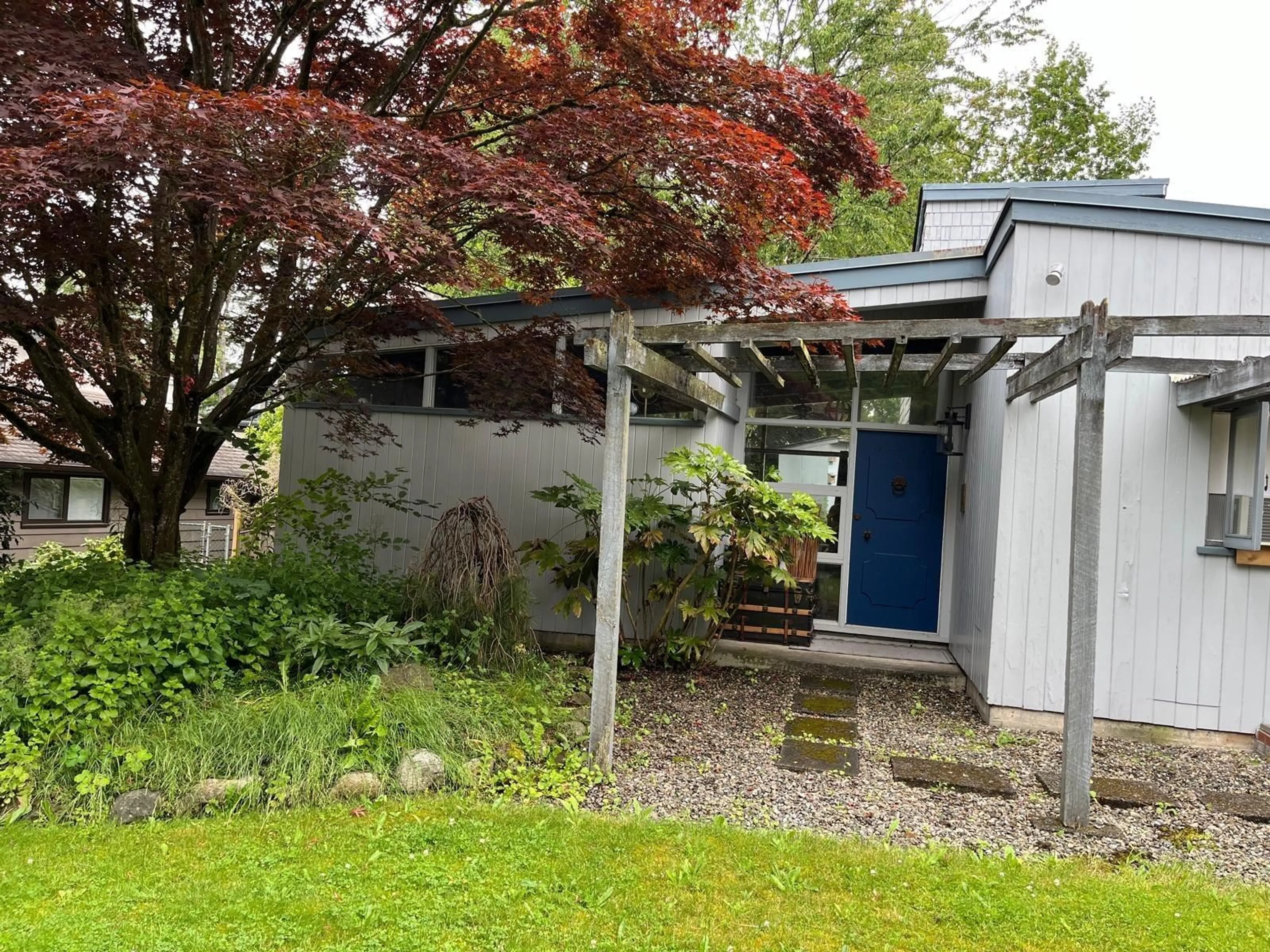A pic from outside/outdoor area/front of a property/back of a property/a pic from drone, street for 5873 173, Surrey British Columbia V3S4A4