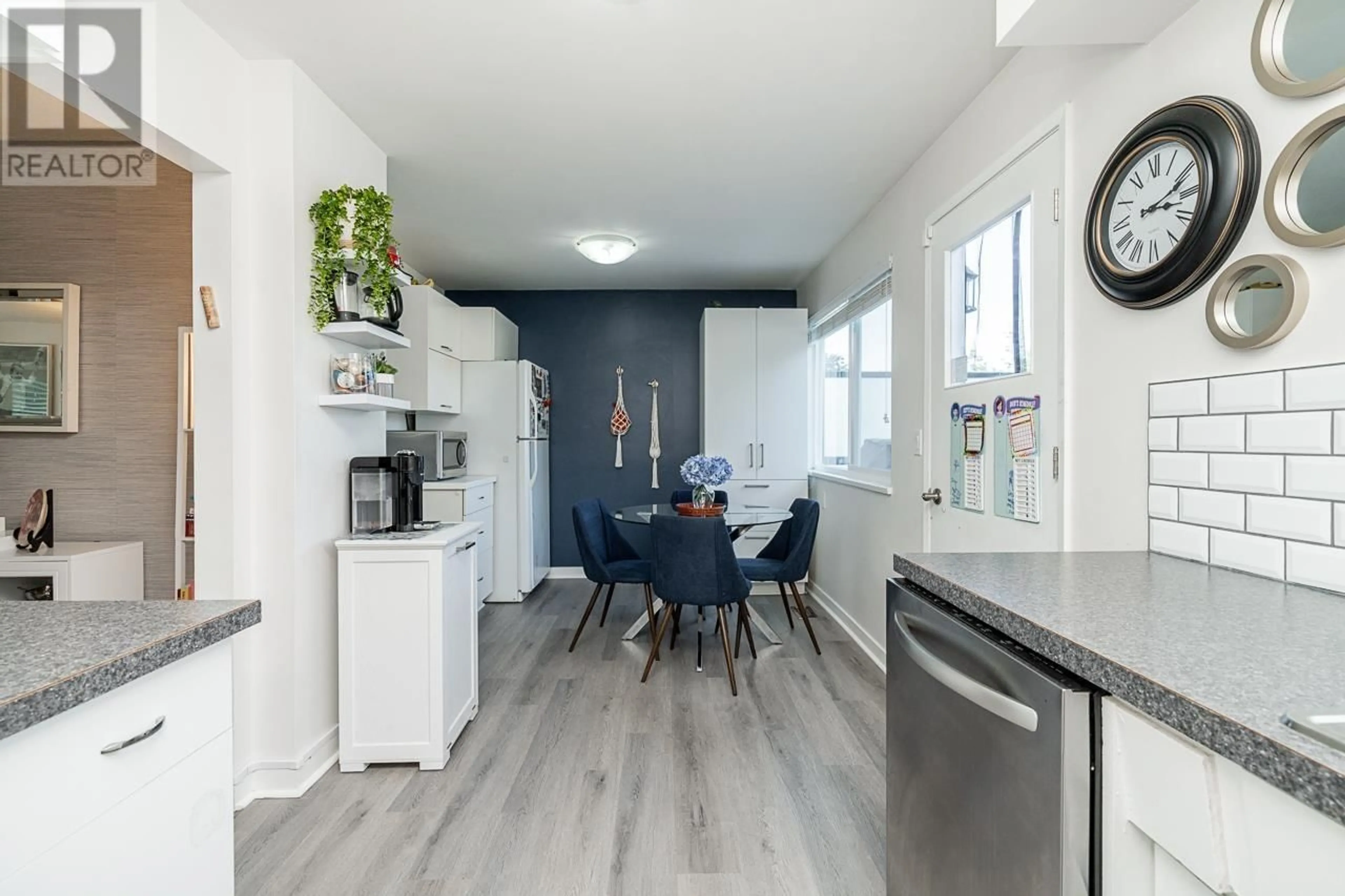 Open concept kitchen, unknown for 10 - 10900 NO. 3 ROAD, Richmond British Columbia V7A1X1