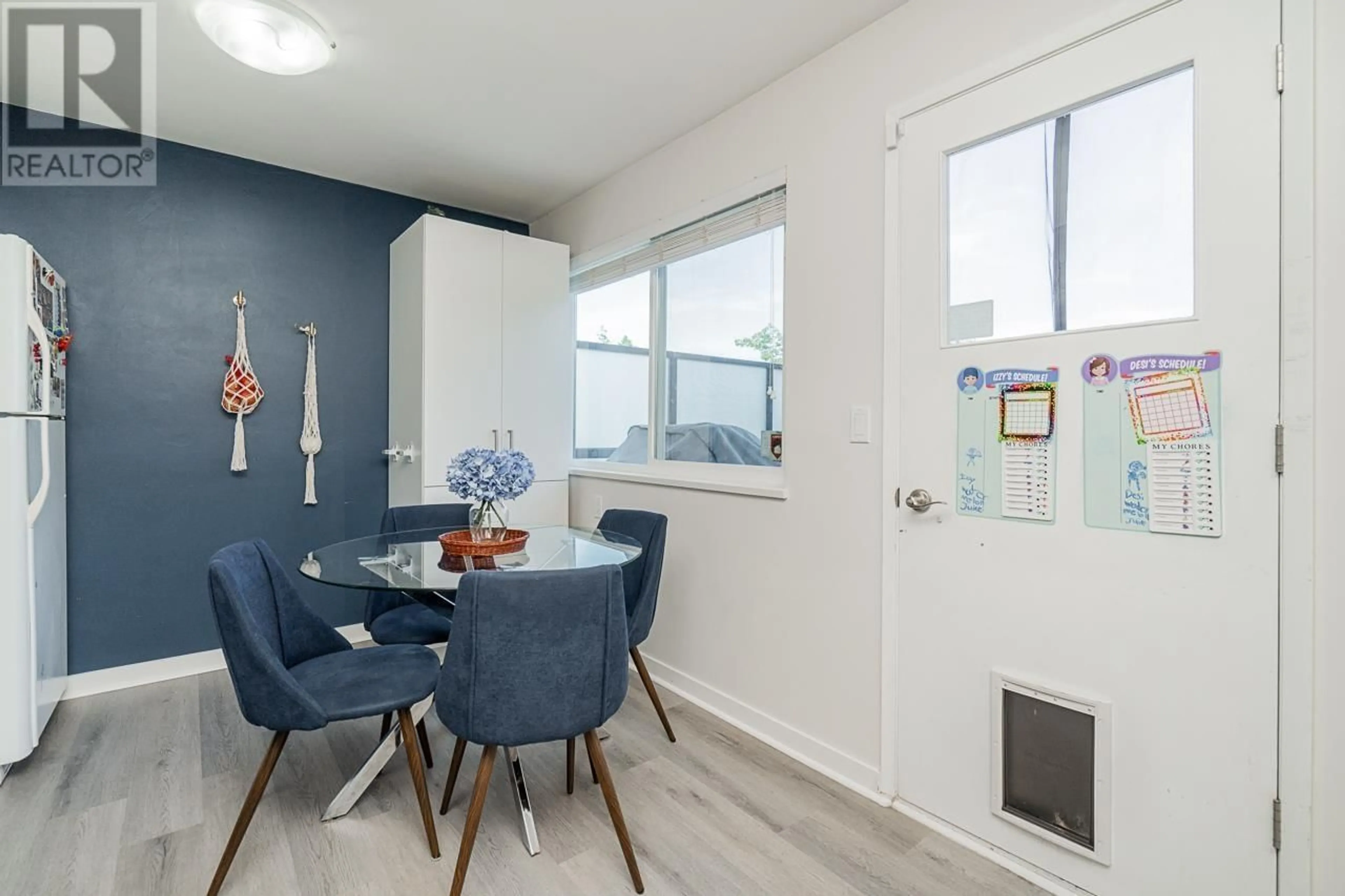 A pic of a room for 10 - 10900 NO. 3 ROAD, Richmond British Columbia V7A1X1