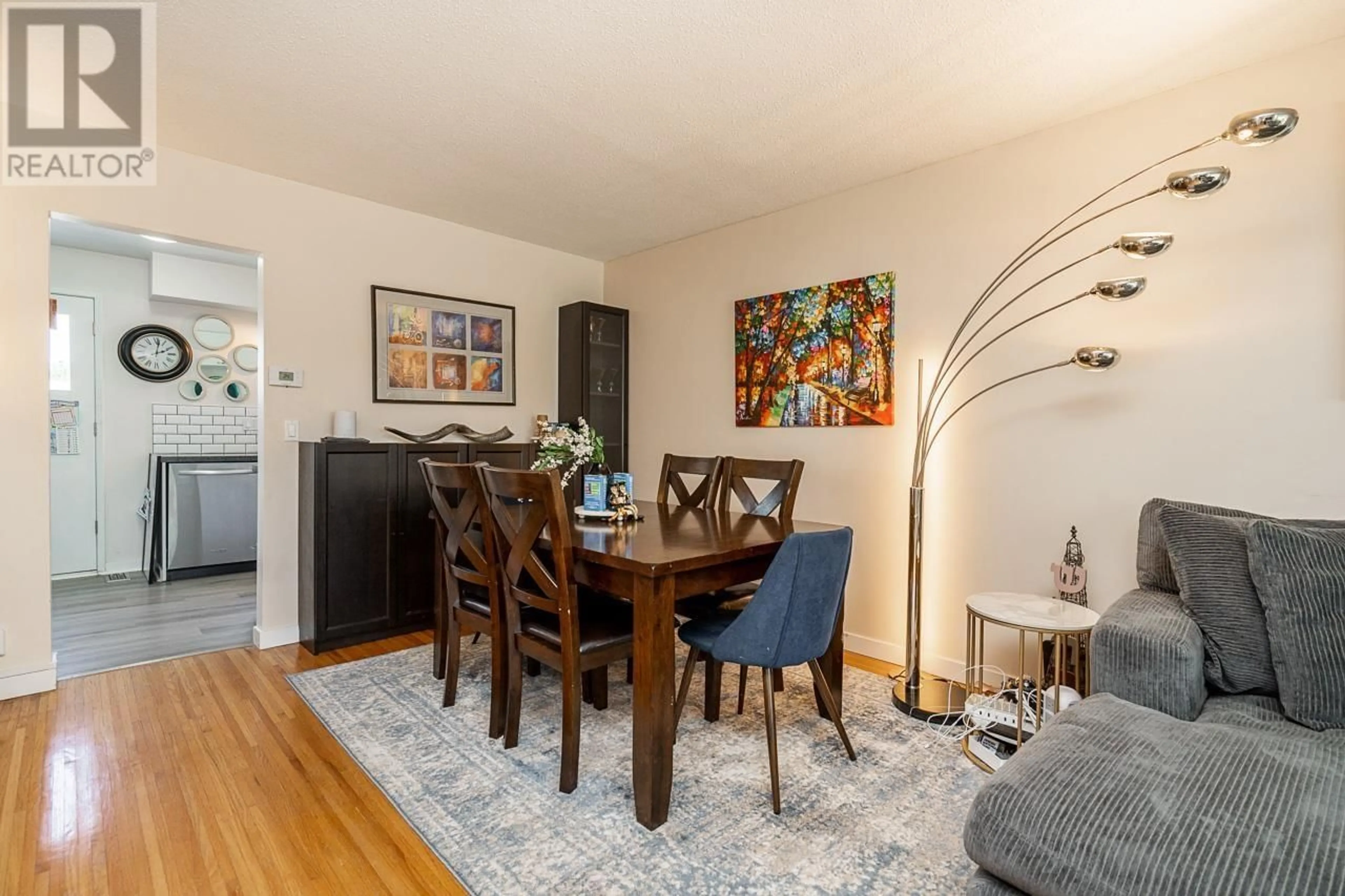 Dining room, wood/laminate floor for 10 - 10900 NO. 3 ROAD, Richmond British Columbia V7A1X1
