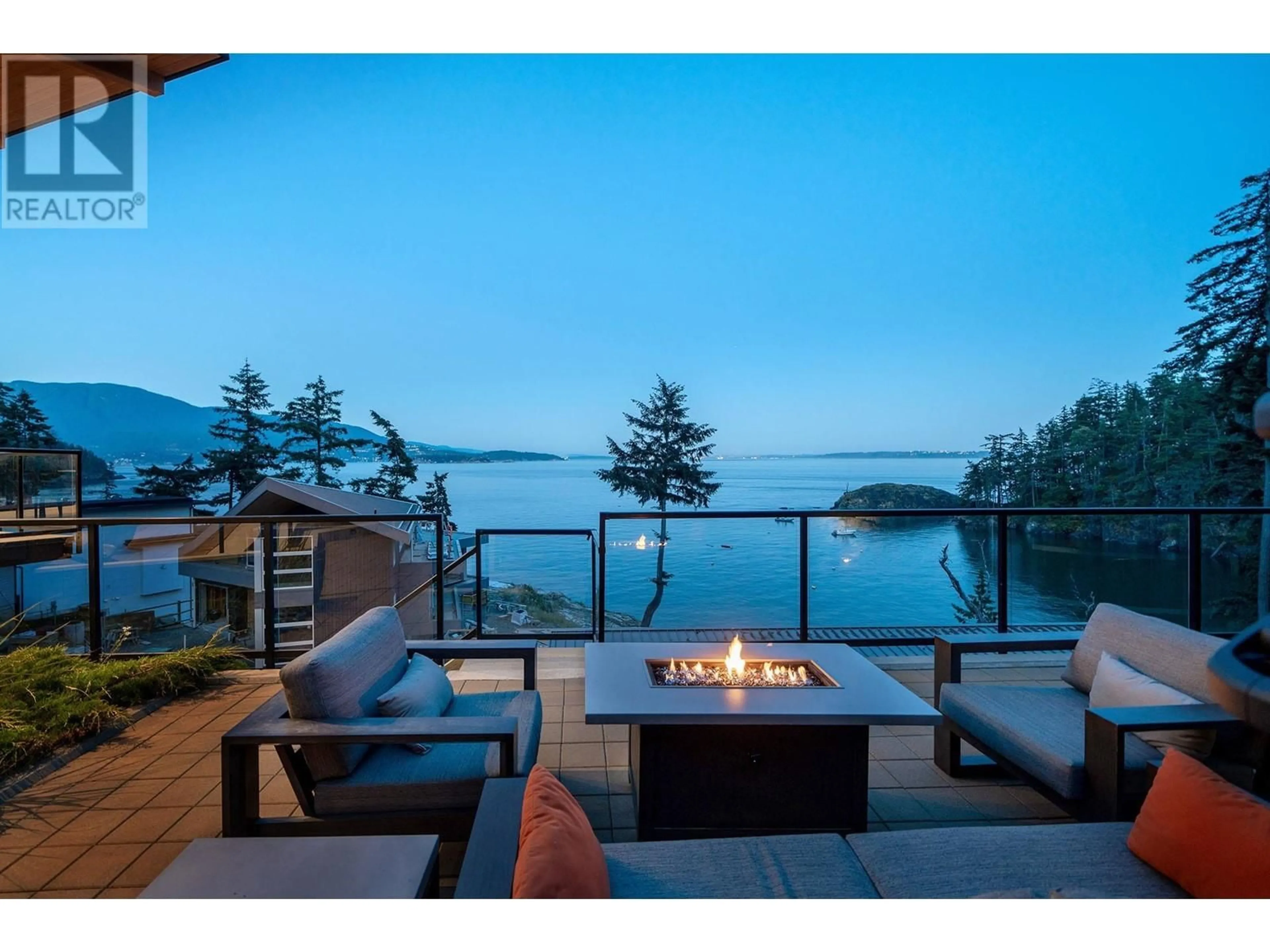 Patio, water/lake/river/ocean view for 238 SHORE LANE, Bowen Island British Columbia V0N1G2