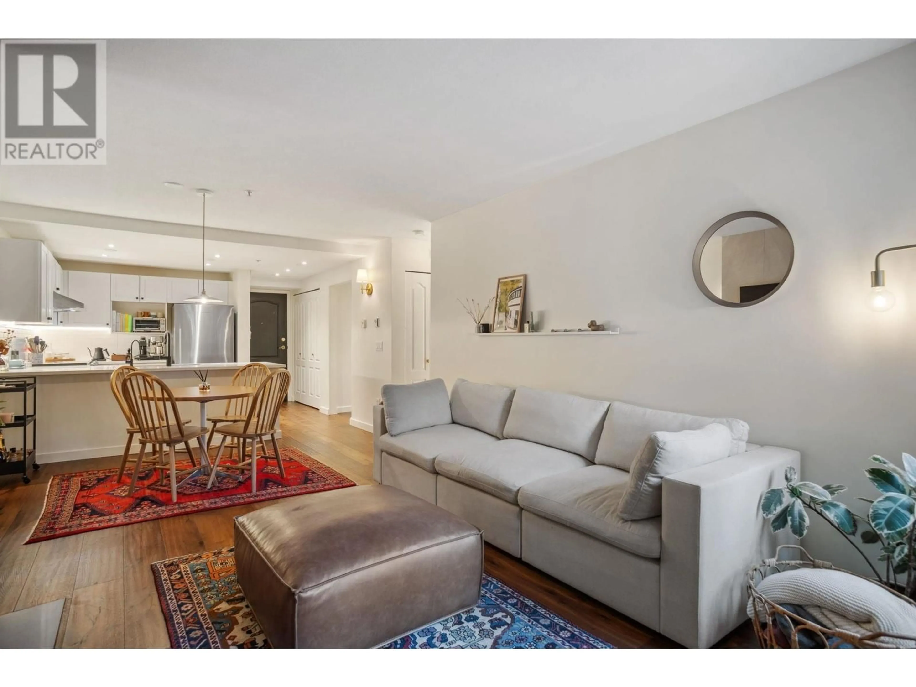 Living room with furniture, unknown for 3076 4TH AVENUE, Vancouver British Columbia V6K1R4