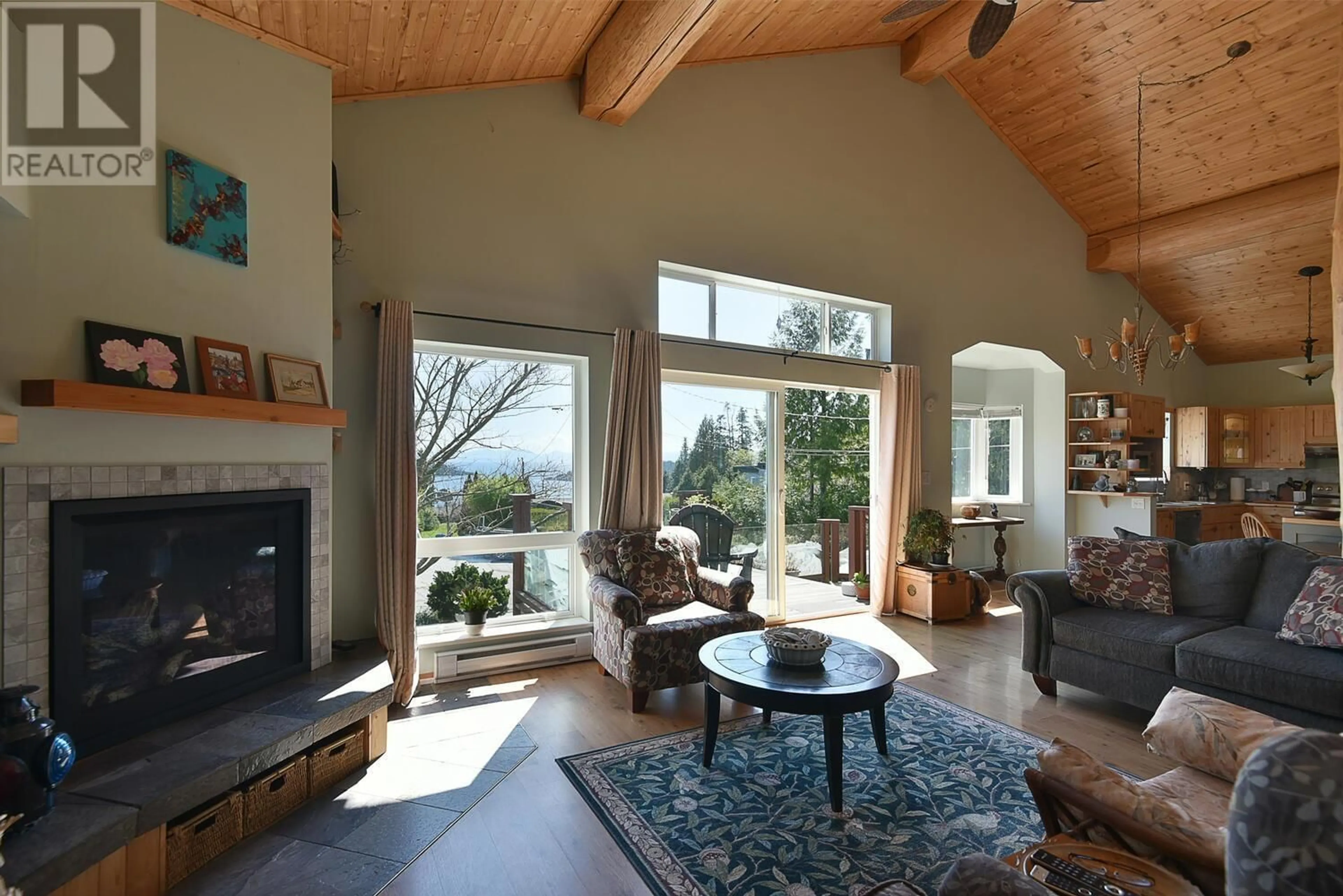 Living room with furniture, unknown for 6508 LYNNWOOD COURT, Sechelt British Columbia V7Z0S9