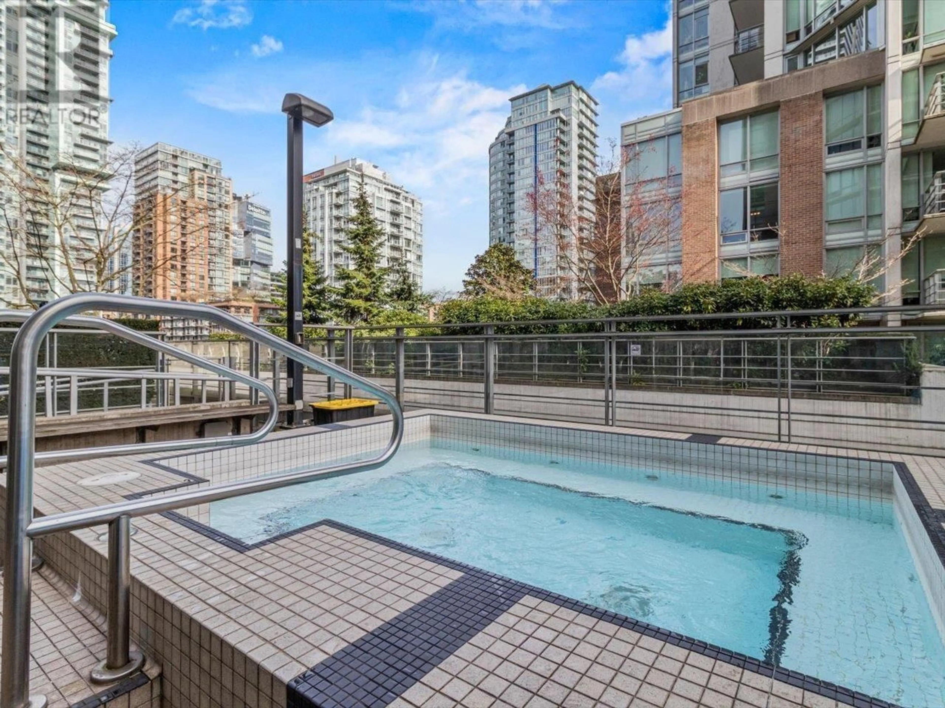 Pool for 804 - 565 SMITHE STREET, Vancouver British Columbia V6B0E4