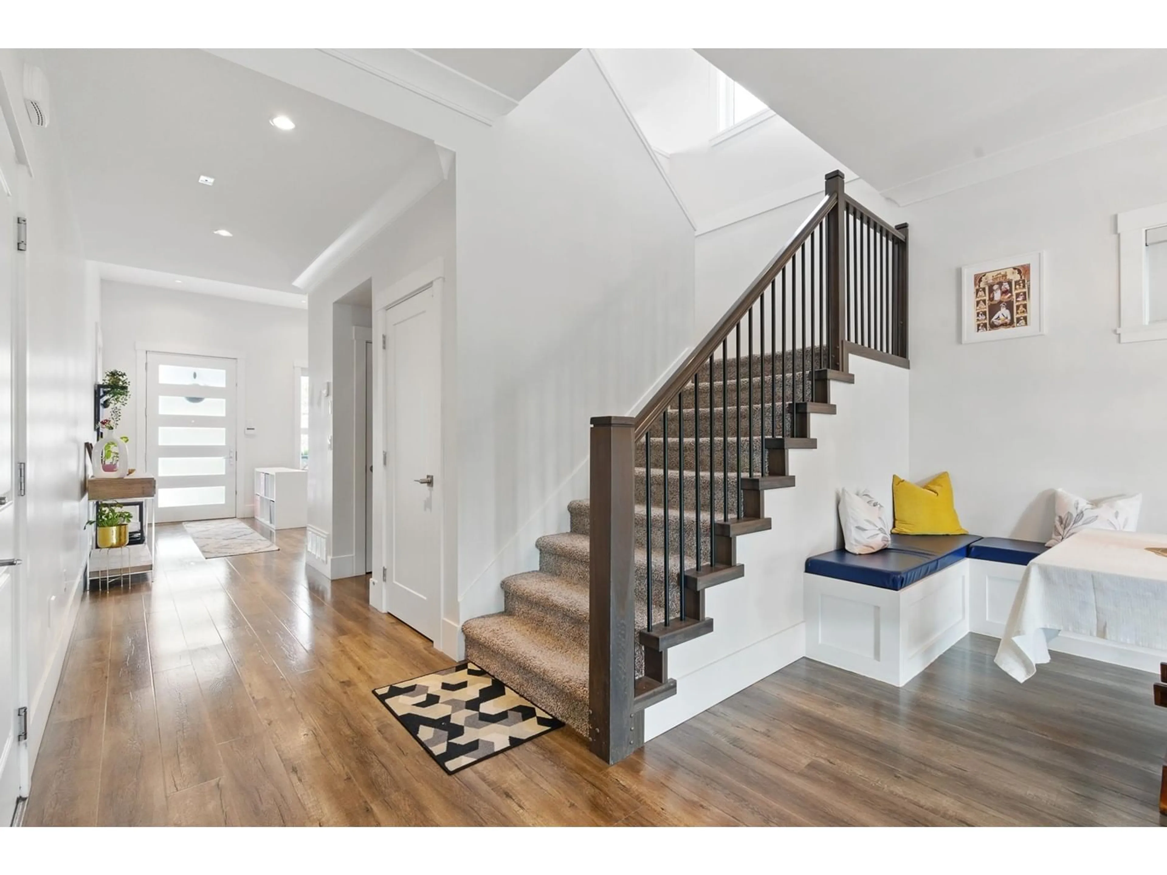 Indoor entryway for 15856 105A, Surrey British Columbia V4N3J4
