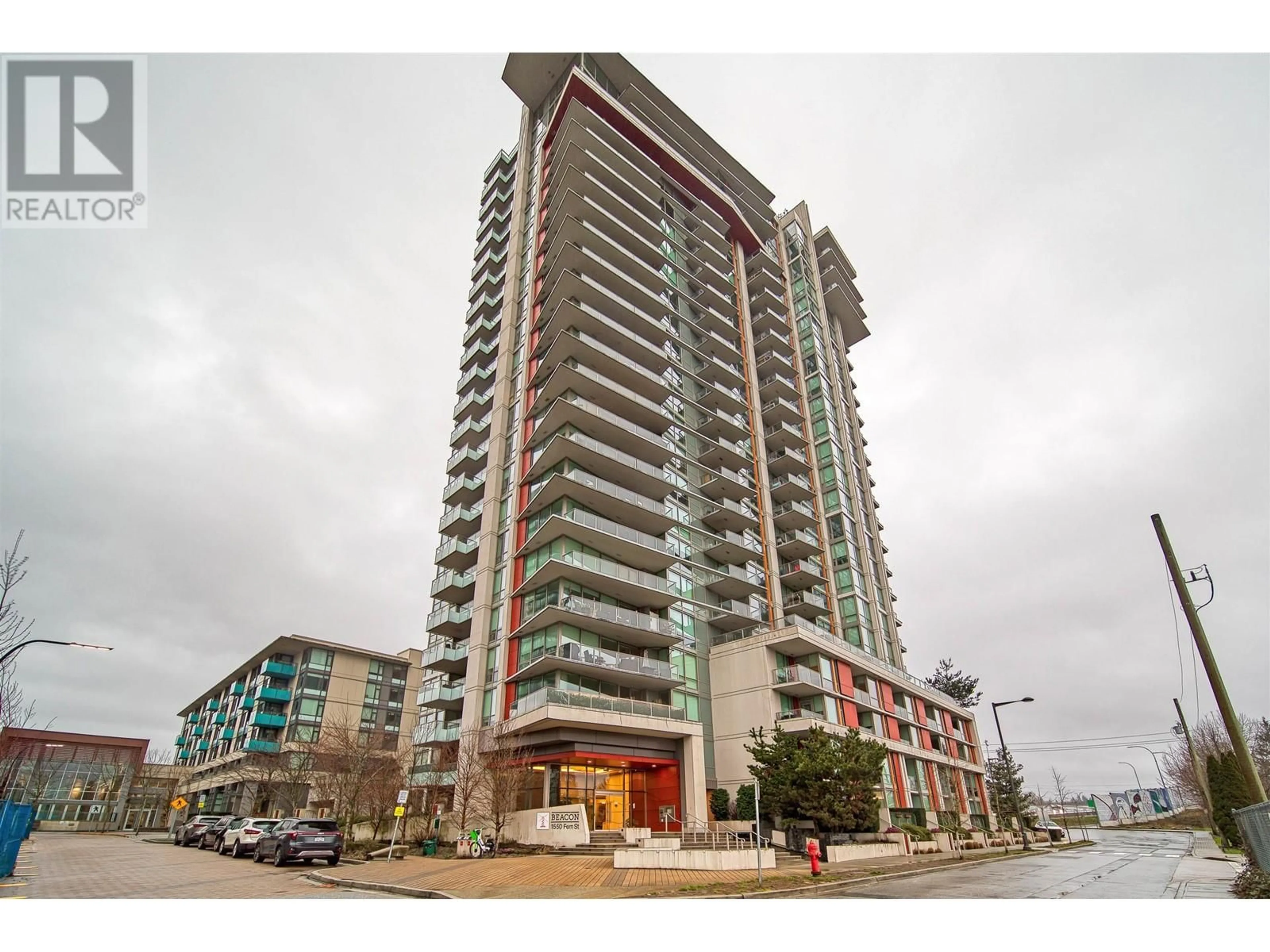 Indoor foyer for 1107 - 1550 FERN STREET, North Vancouver British Columbia V7J0A9