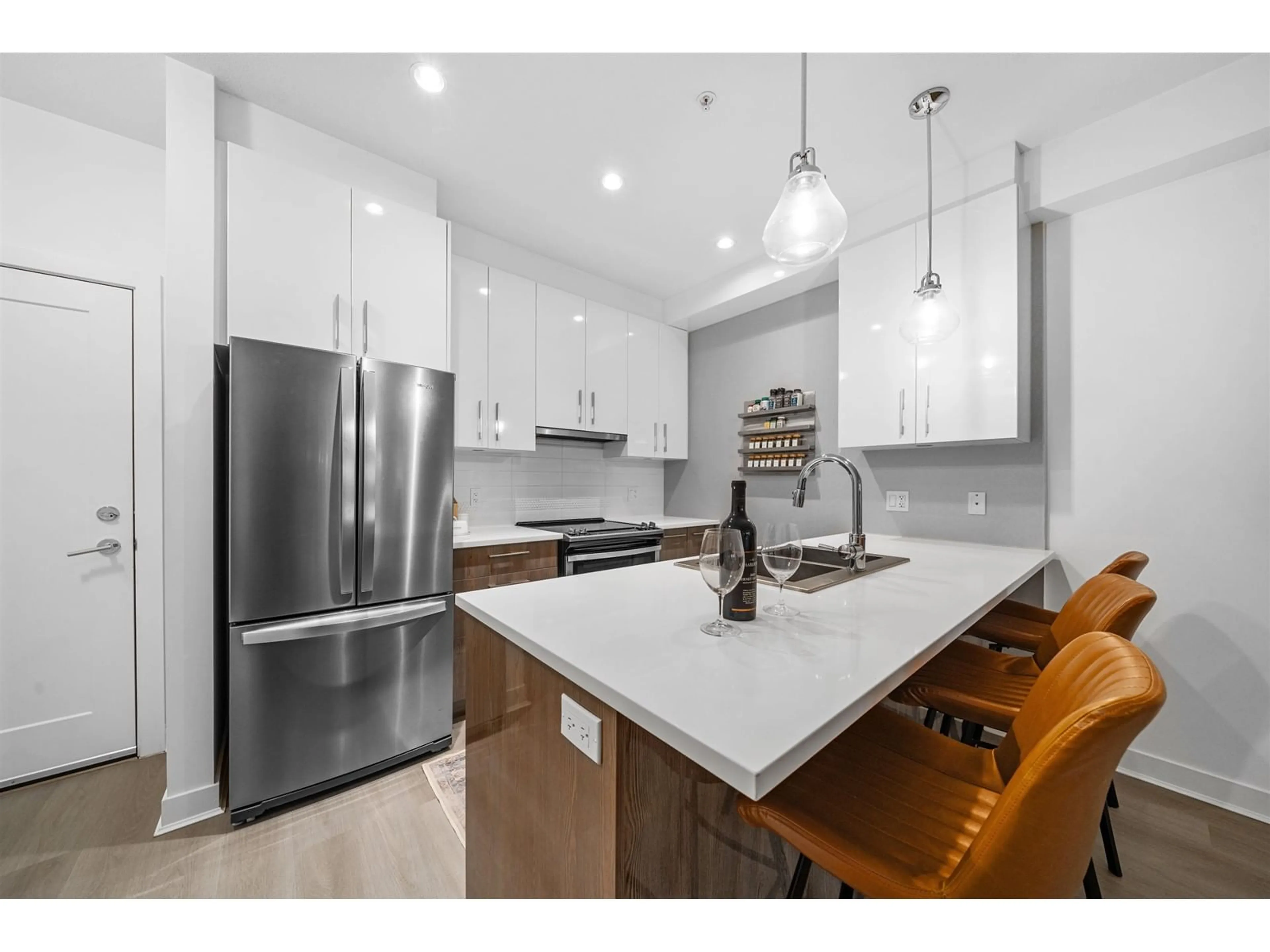 Open concept kitchen, unknown for 113 - 20829 77A, Langley British Columbia V2Y0Y5