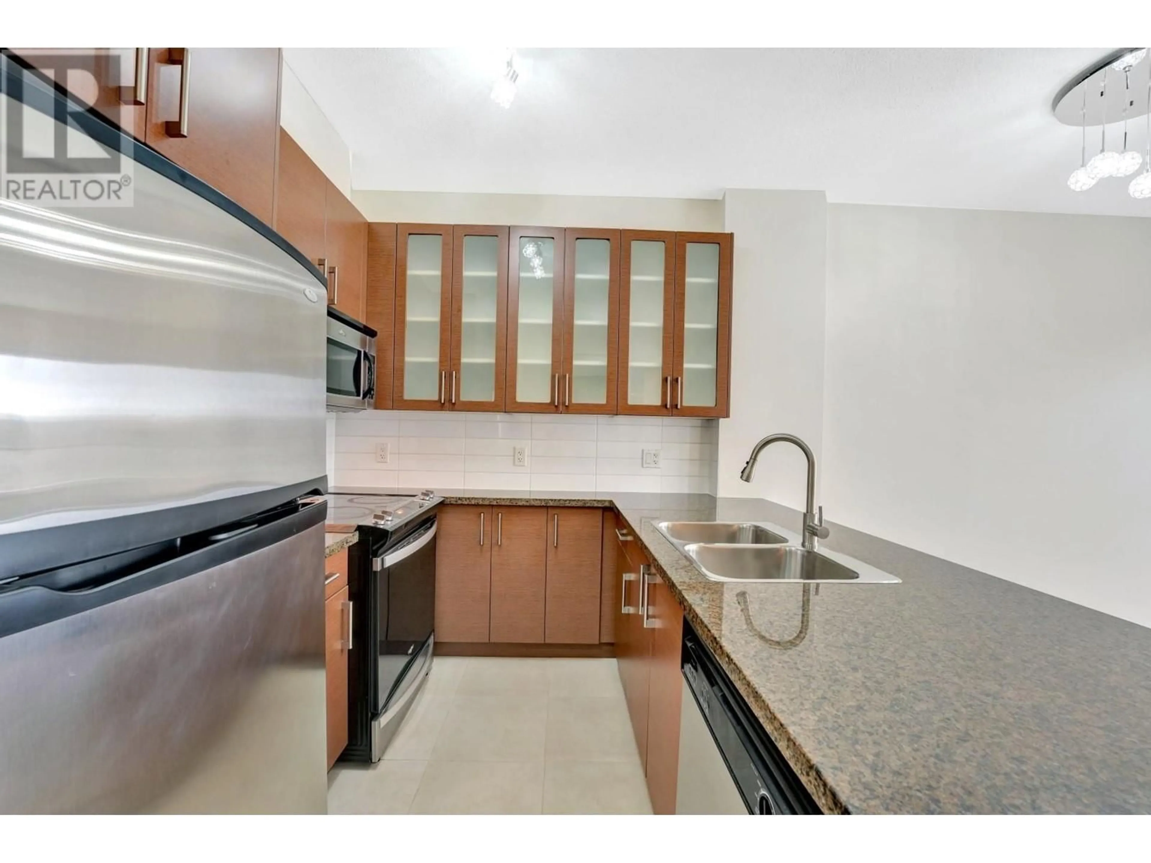 Standard kitchen, unknown for 1205 - 4250 DAWSON STREET, Burnaby British Columbia V5C4B1