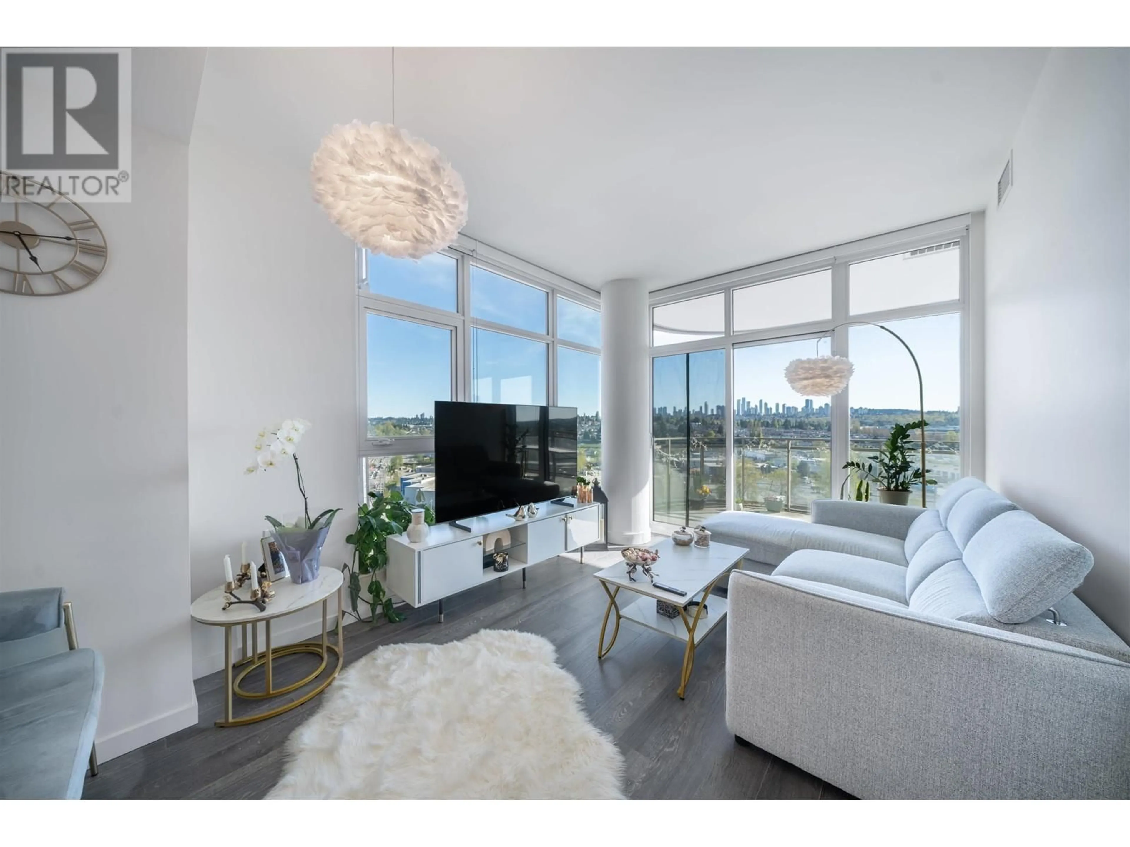 Living room with furniture, unknown for 1207 - 5311 GORING STREET, Burnaby British Columbia V5B0B5
