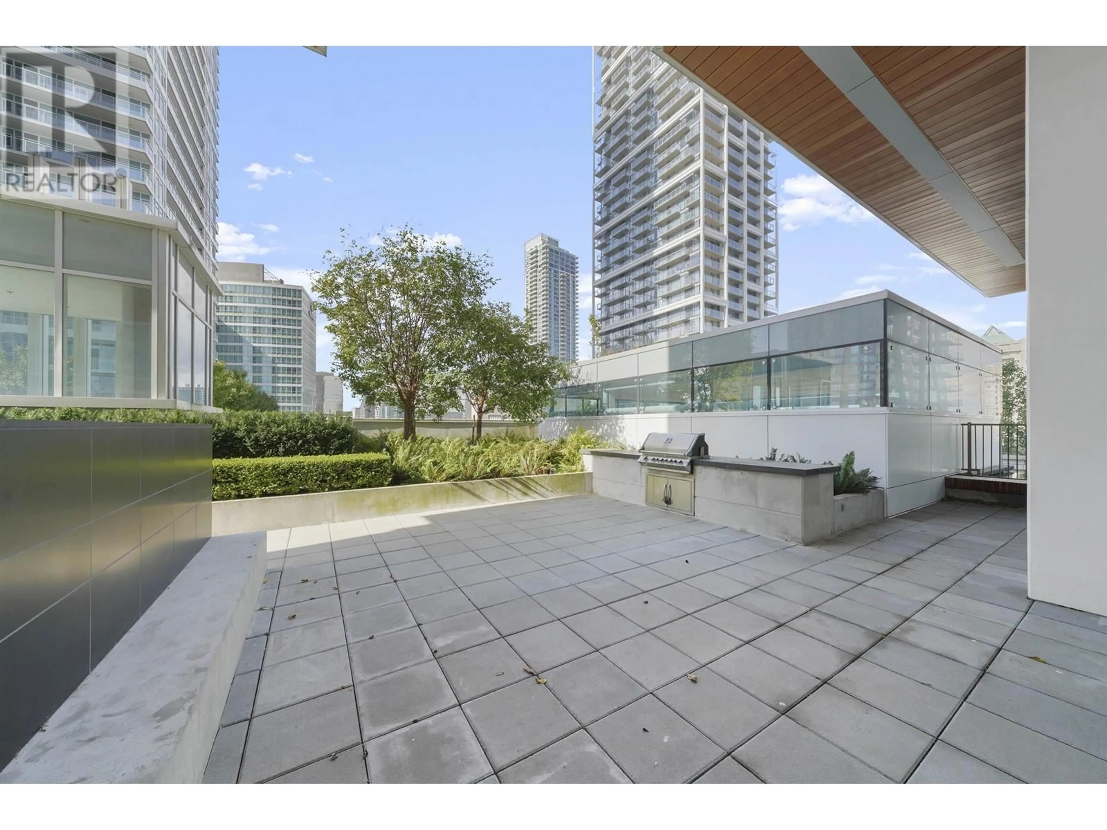 Patio, city buildings view from balcony for 3810 - 4670 ASSEMBLY WAY, Burnaby British Columbia V5H0H3