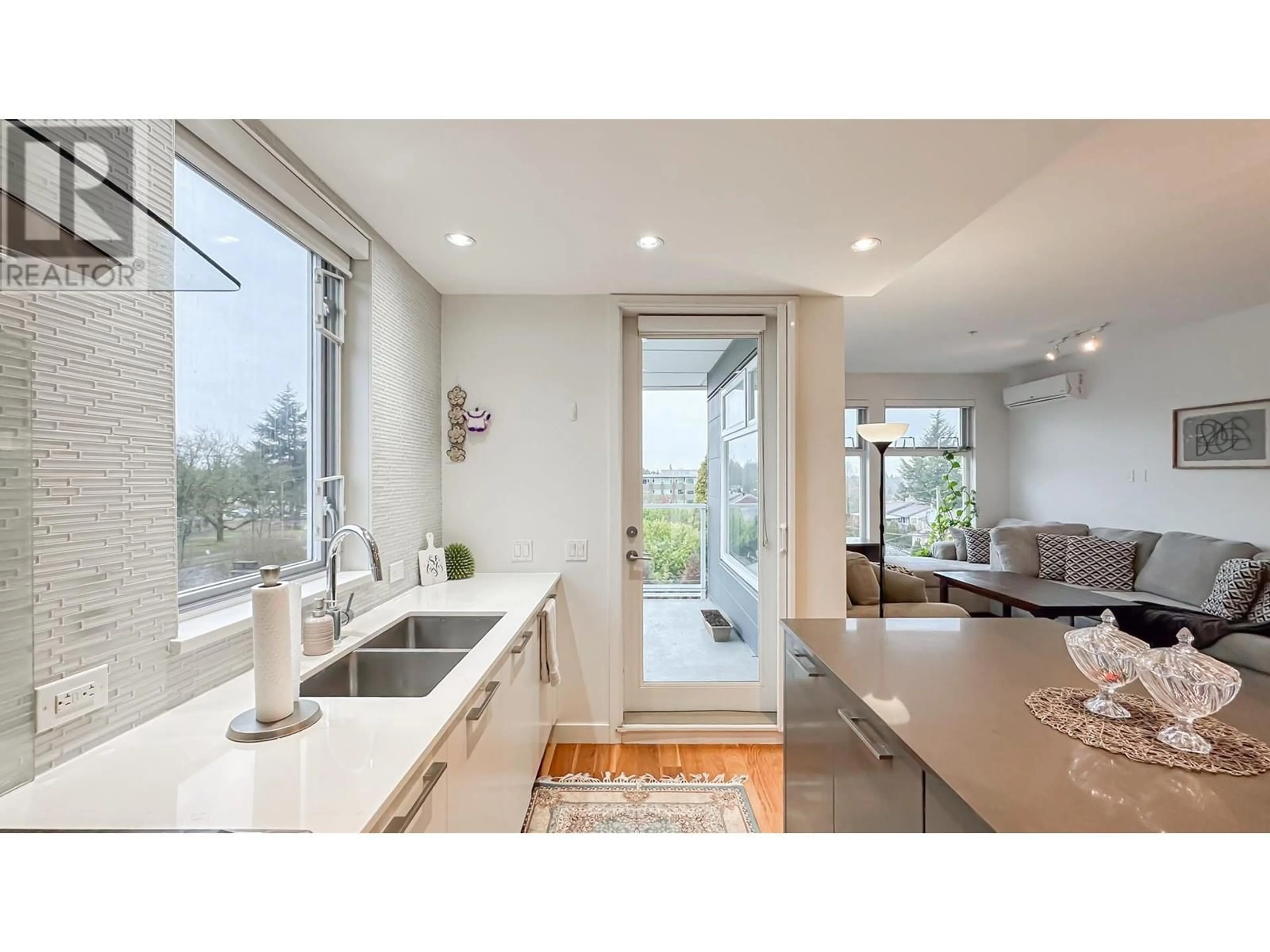 Unknown for 505 - 4867 CAMBIE STREET, Vancouver British Columbia V5Z0C5