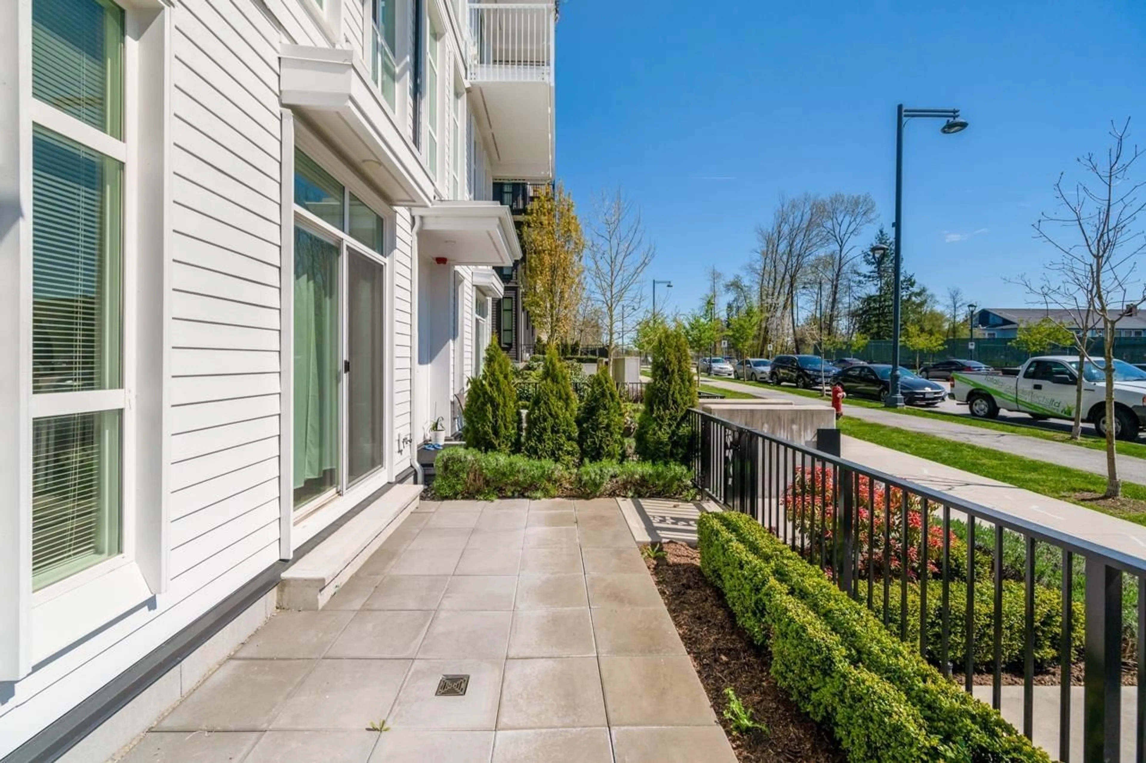 Patio, street for 117 - 13929 105, Surrey British Columbia V3T0R5