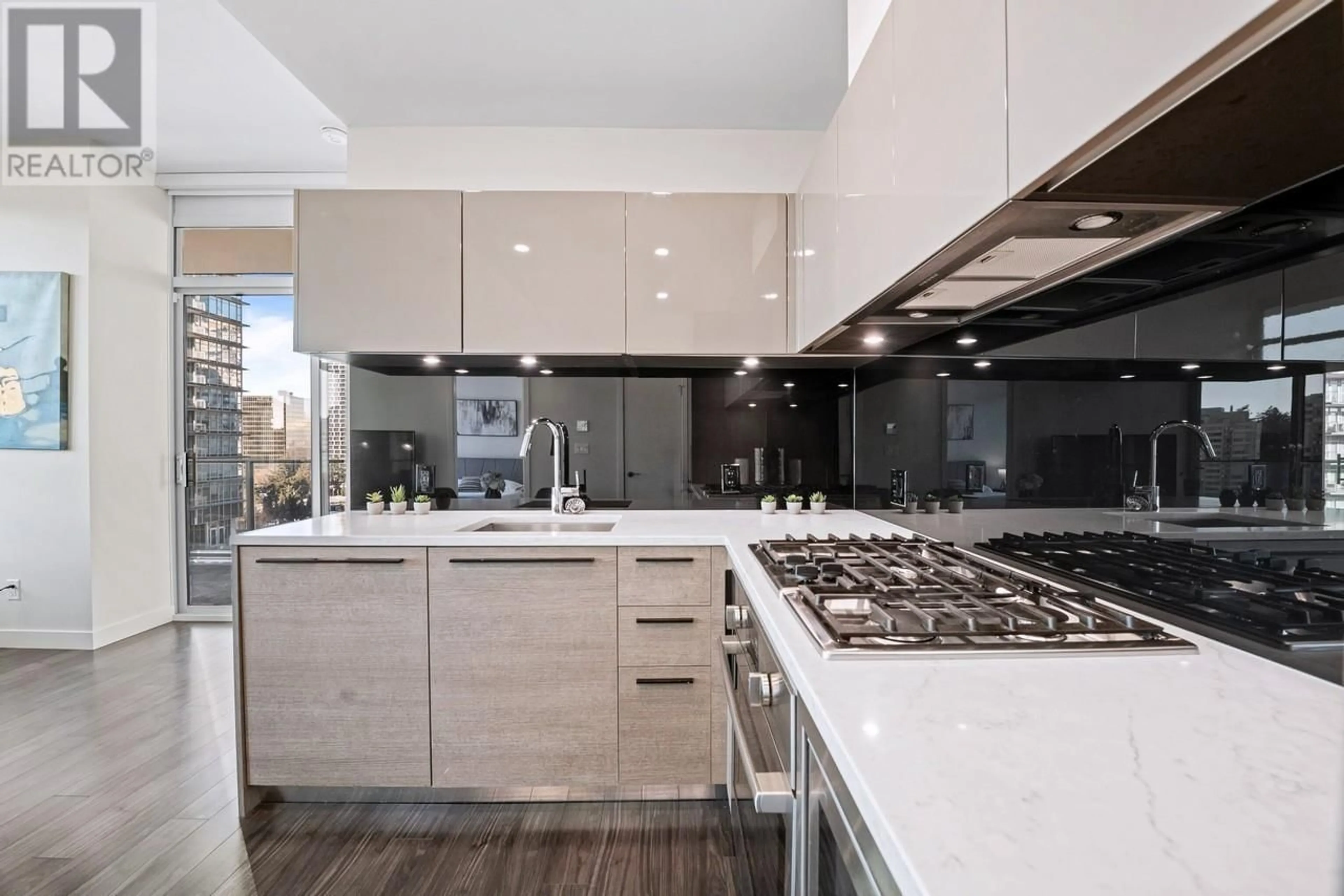 Contemporary kitchen, unknown for 901 - 6288 CASSIE AVENUE, Burnaby British Columbia V5H0H7