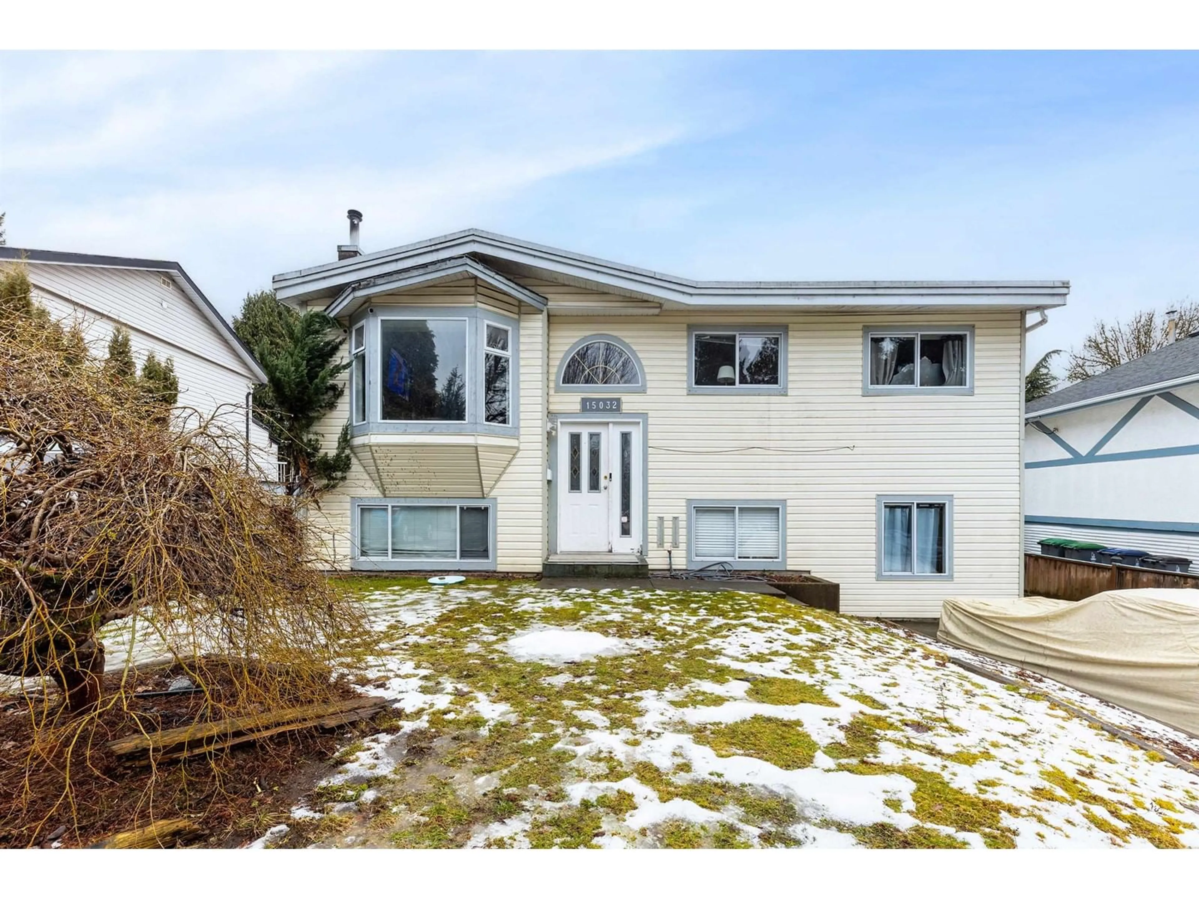 Home with vinyl exterior material, street for 15032 SWALLOW, Surrey British Columbia V3R4X2