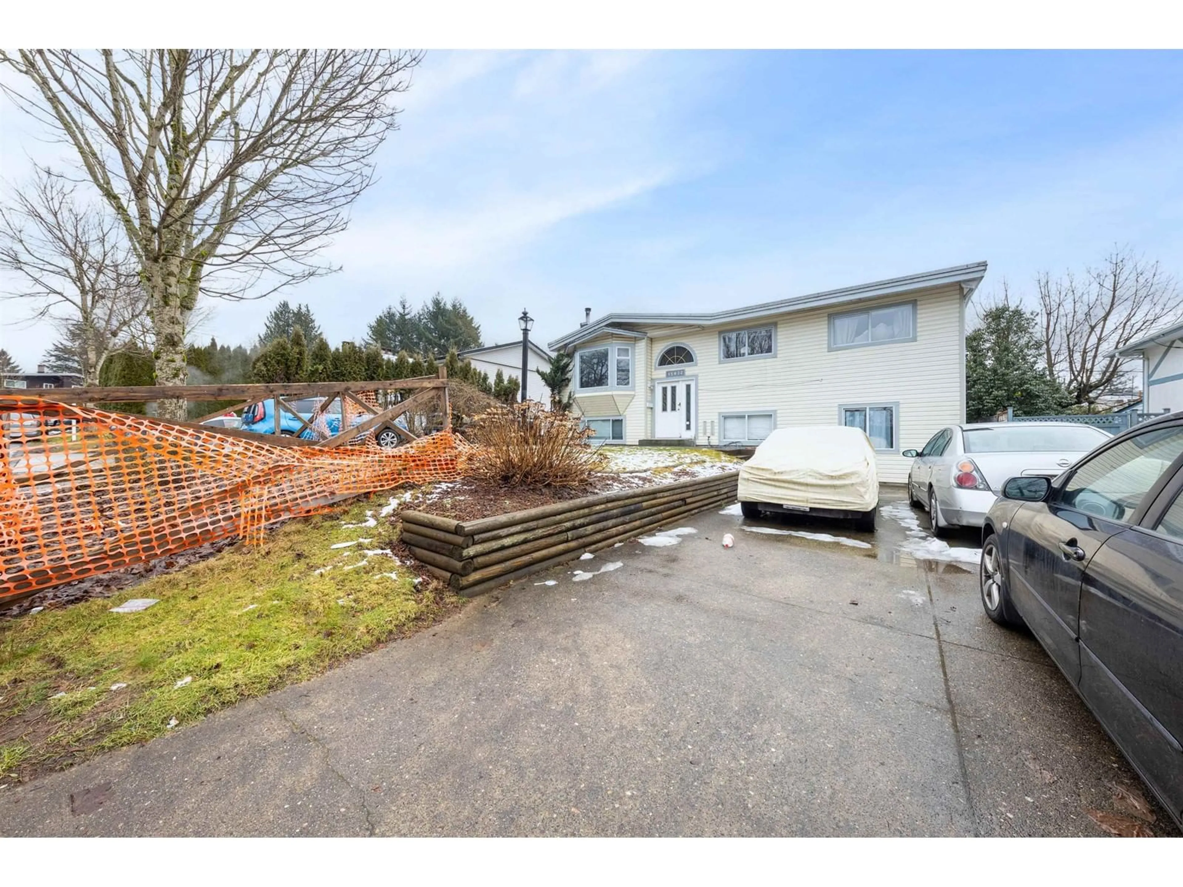 A pic from outside/outdoor area/front of a property/back of a property/a pic from drone, unknown for 15032 SWALLOW, Surrey British Columbia V3R4X2