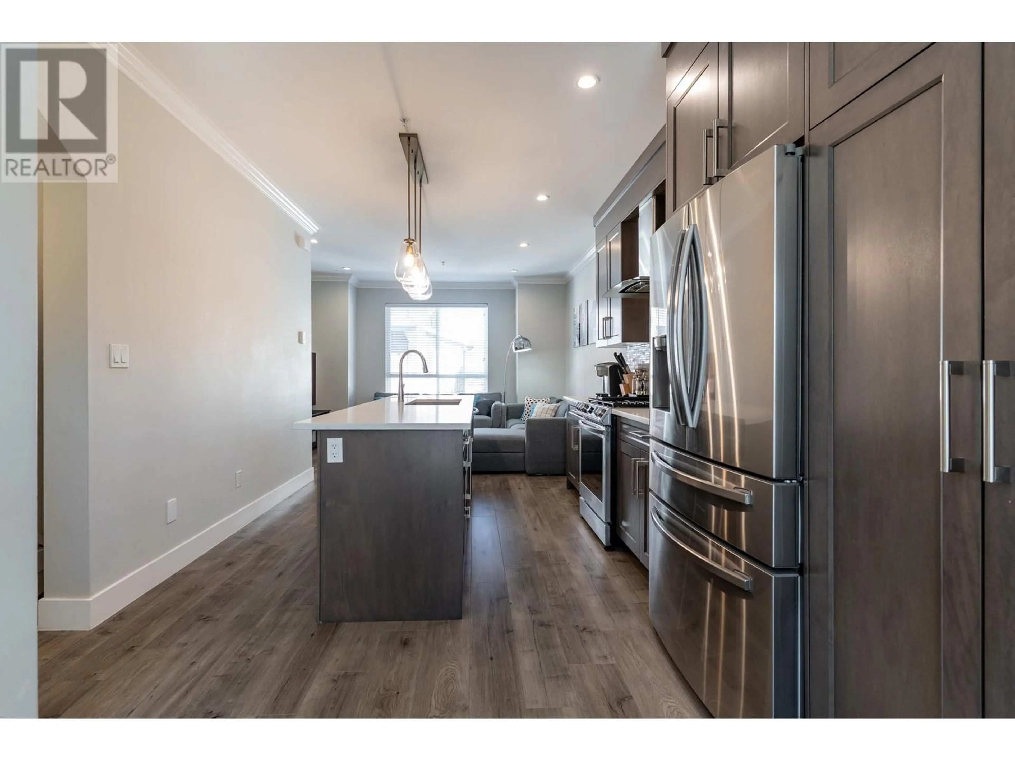 Open concept kitchen, wood/laminate floor for 59 - 430 DUNCAN STREET, New Westminster British Columbia V3M0M2