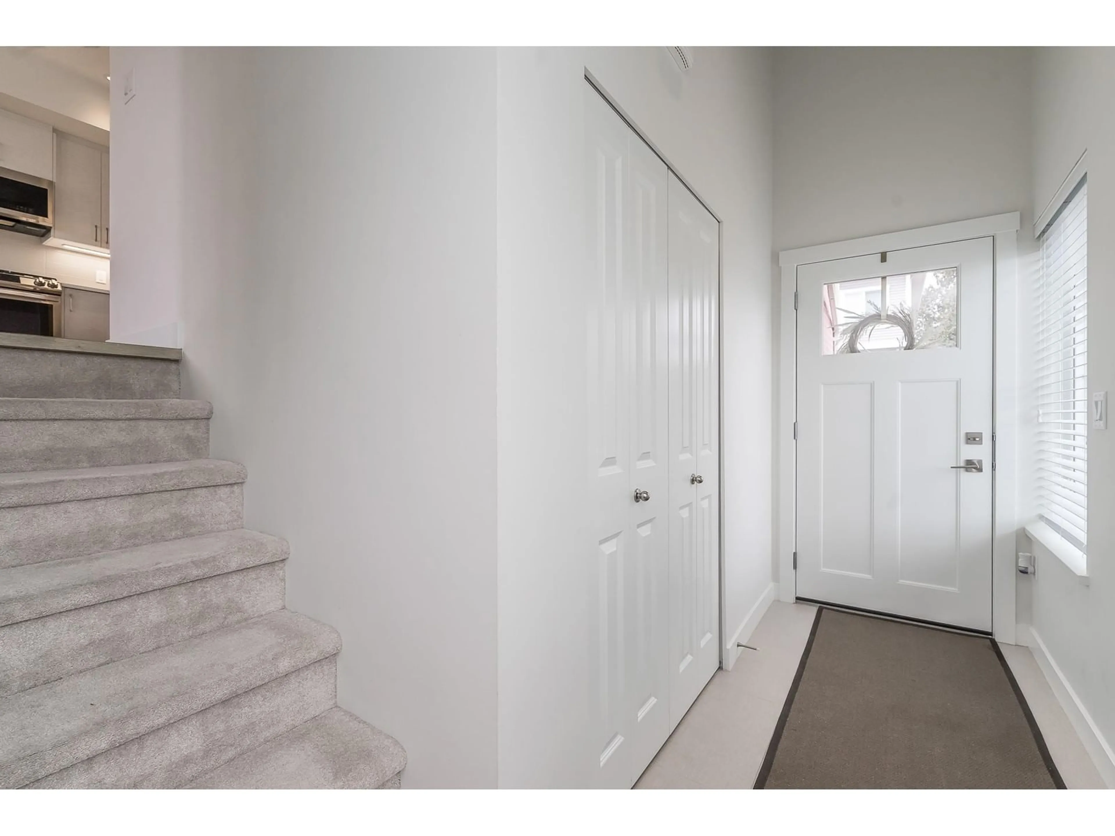 Indoor entryway for 6 - 8370 202B, Langley British Columbia V2Y4K8