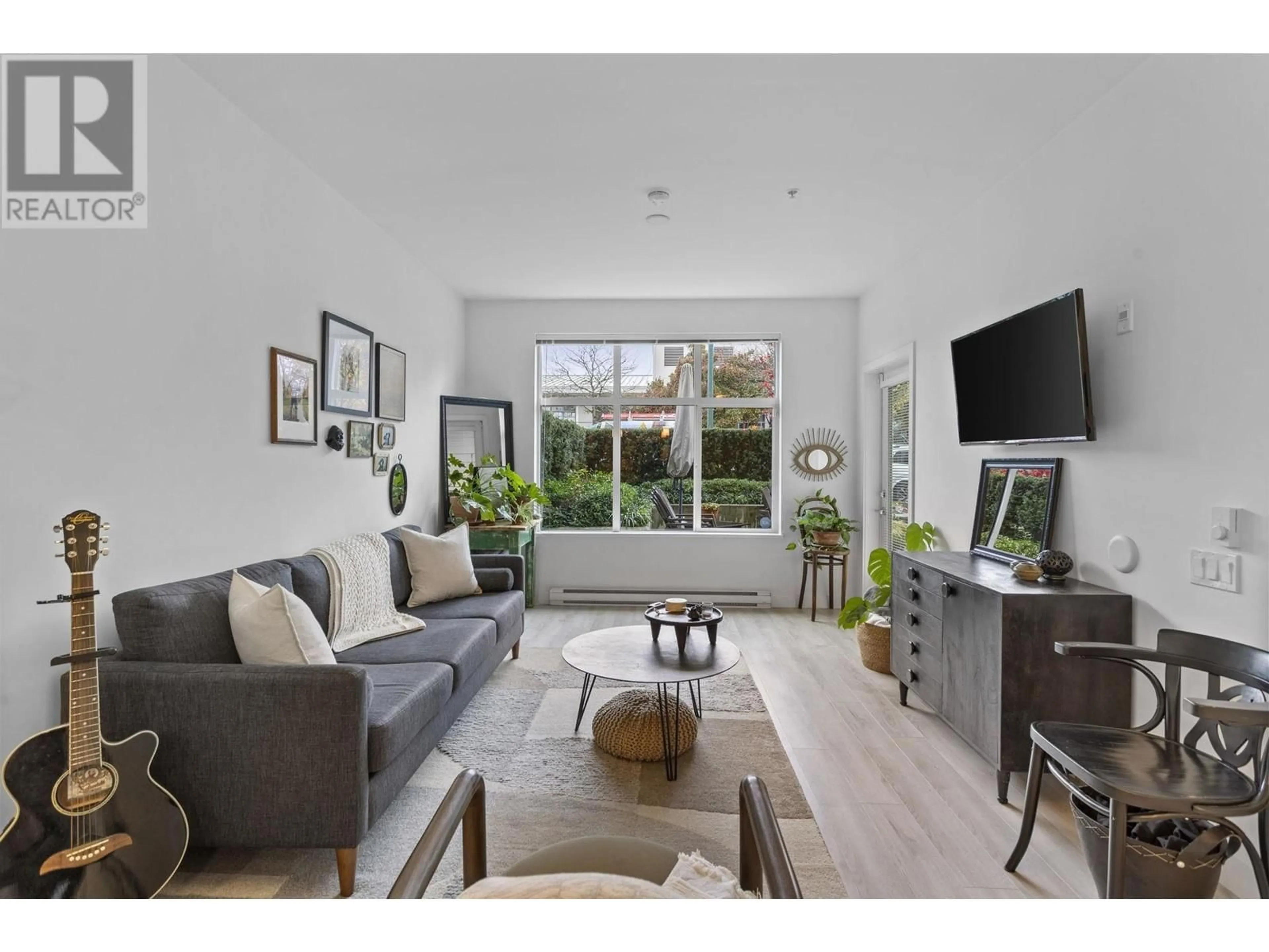 Living room with furniture, unknown for 114 - 828 GAUTHIER AVENUE, Coquitlam British Columbia V3K1R9