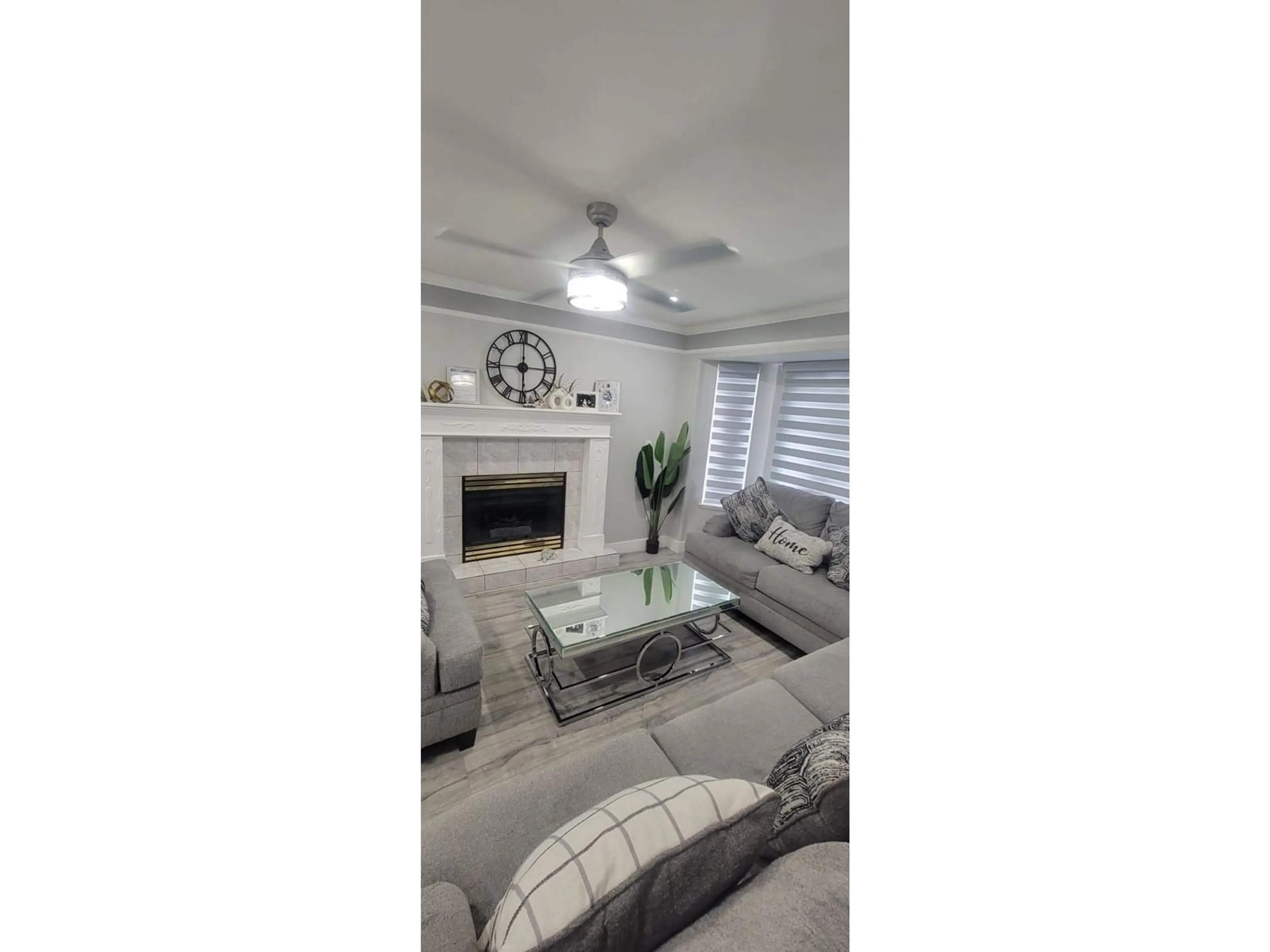 Living room with furniture, unknown for 31570 NORTHDALE, Abbotsford British Columbia V2T6S2