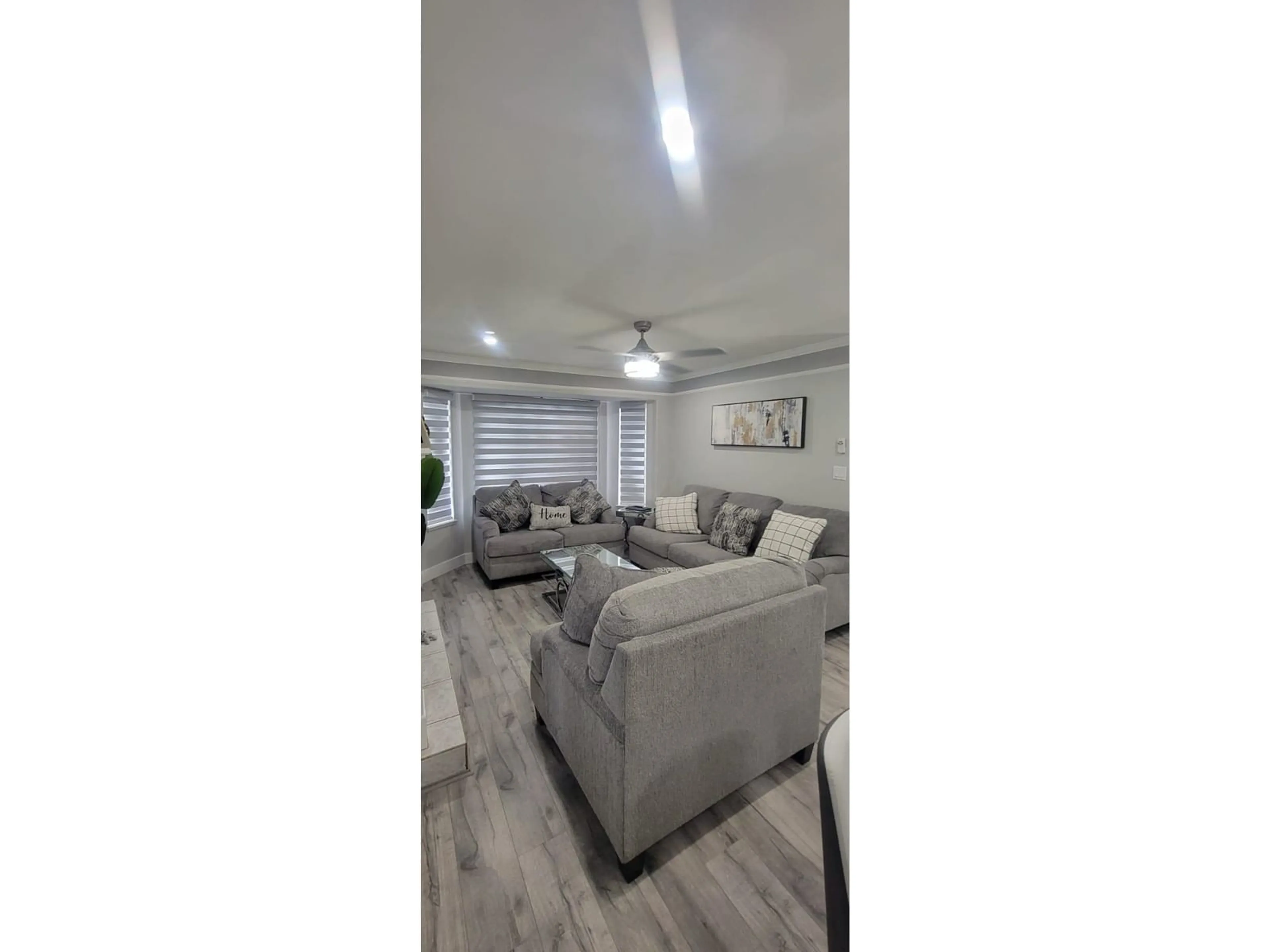 Living room with furniture, unknown for 31570 NORTHDALE, Abbotsford British Columbia V2T6S2
