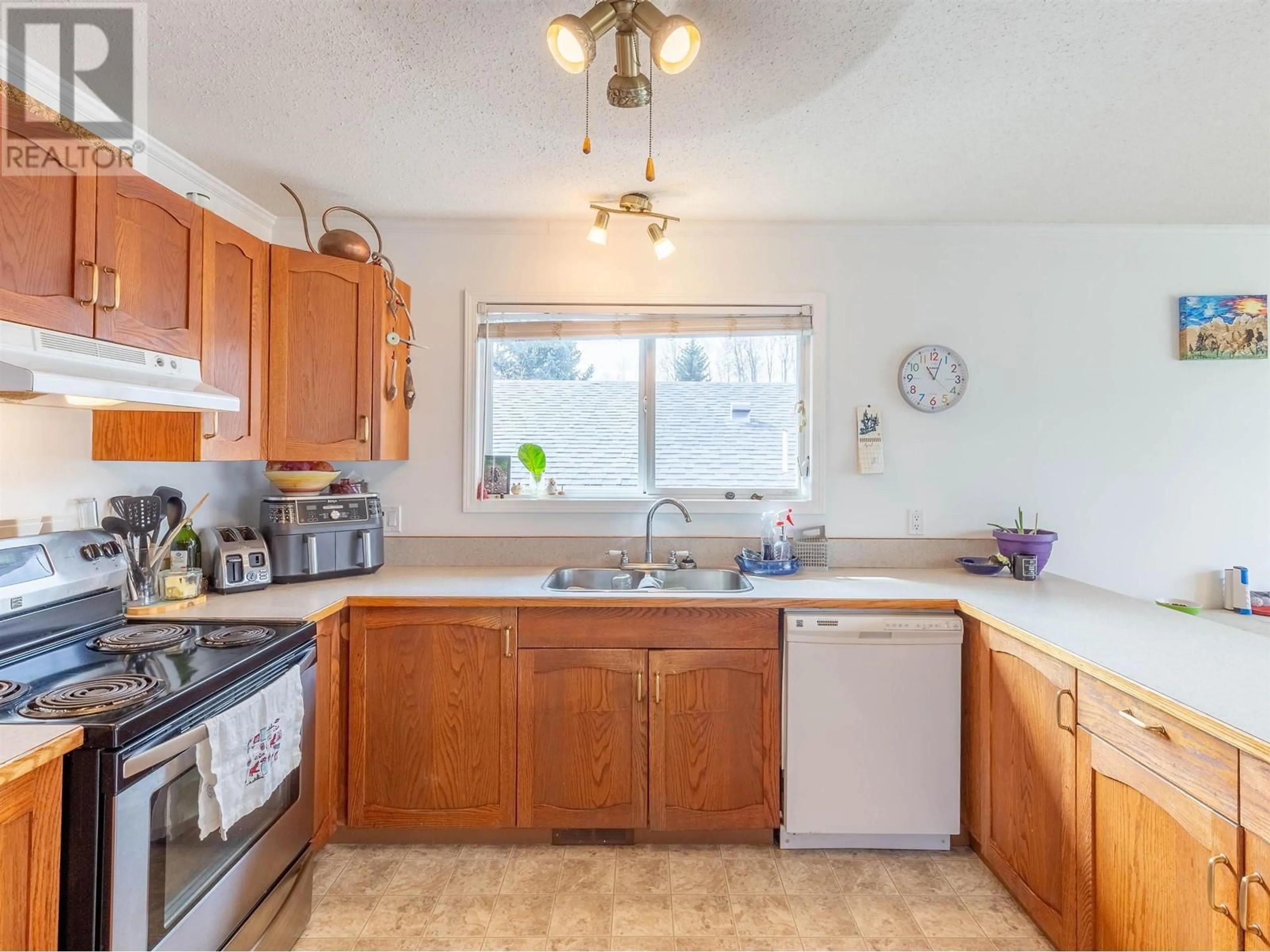 Standard kitchen, unknown for 3566 16TH AVENUE, Smithers British Columbia V0J2N0