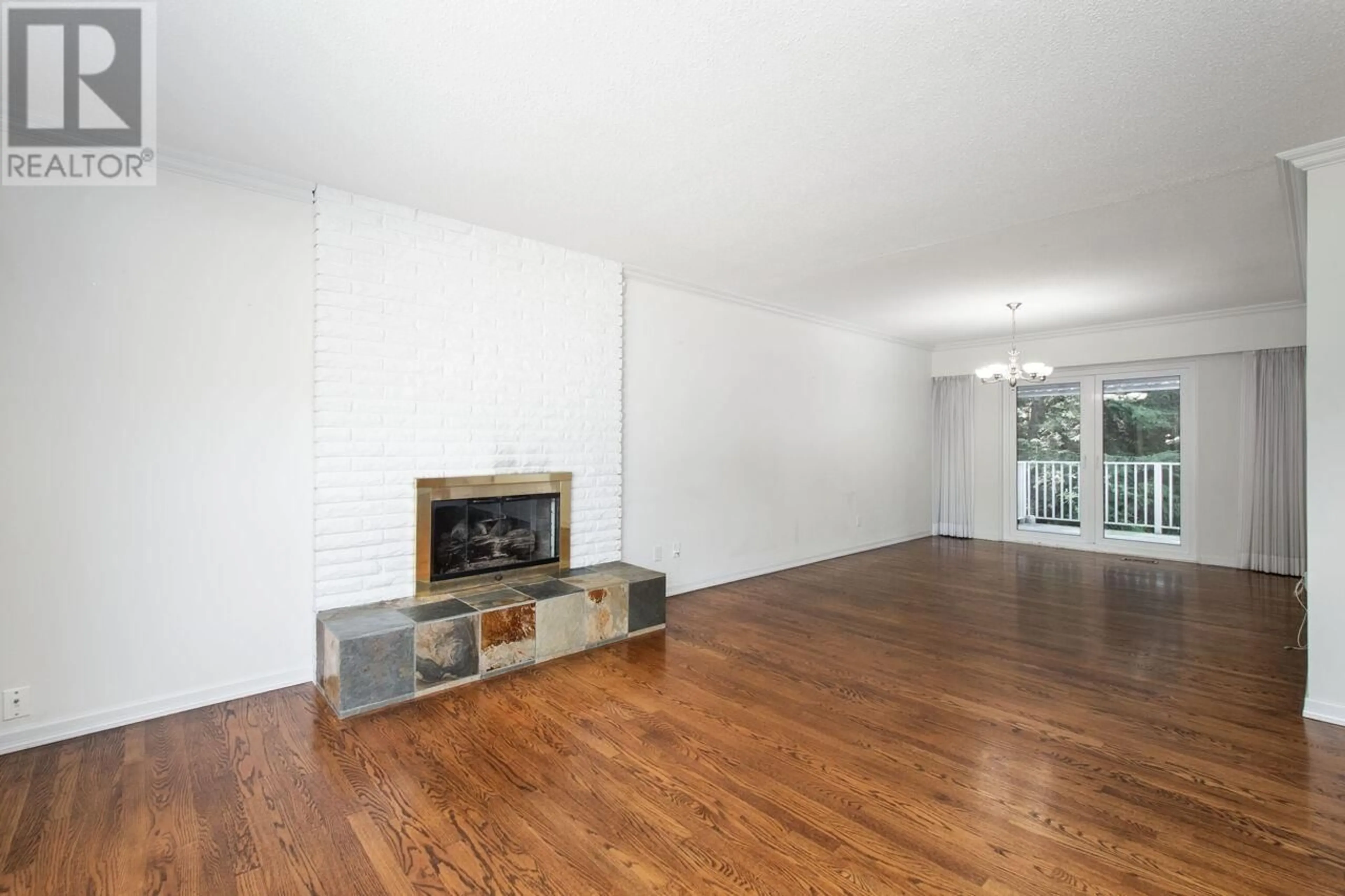 Unknown for 1886 LAYTON DRIVE, North Vancouver British Columbia V7H1X9