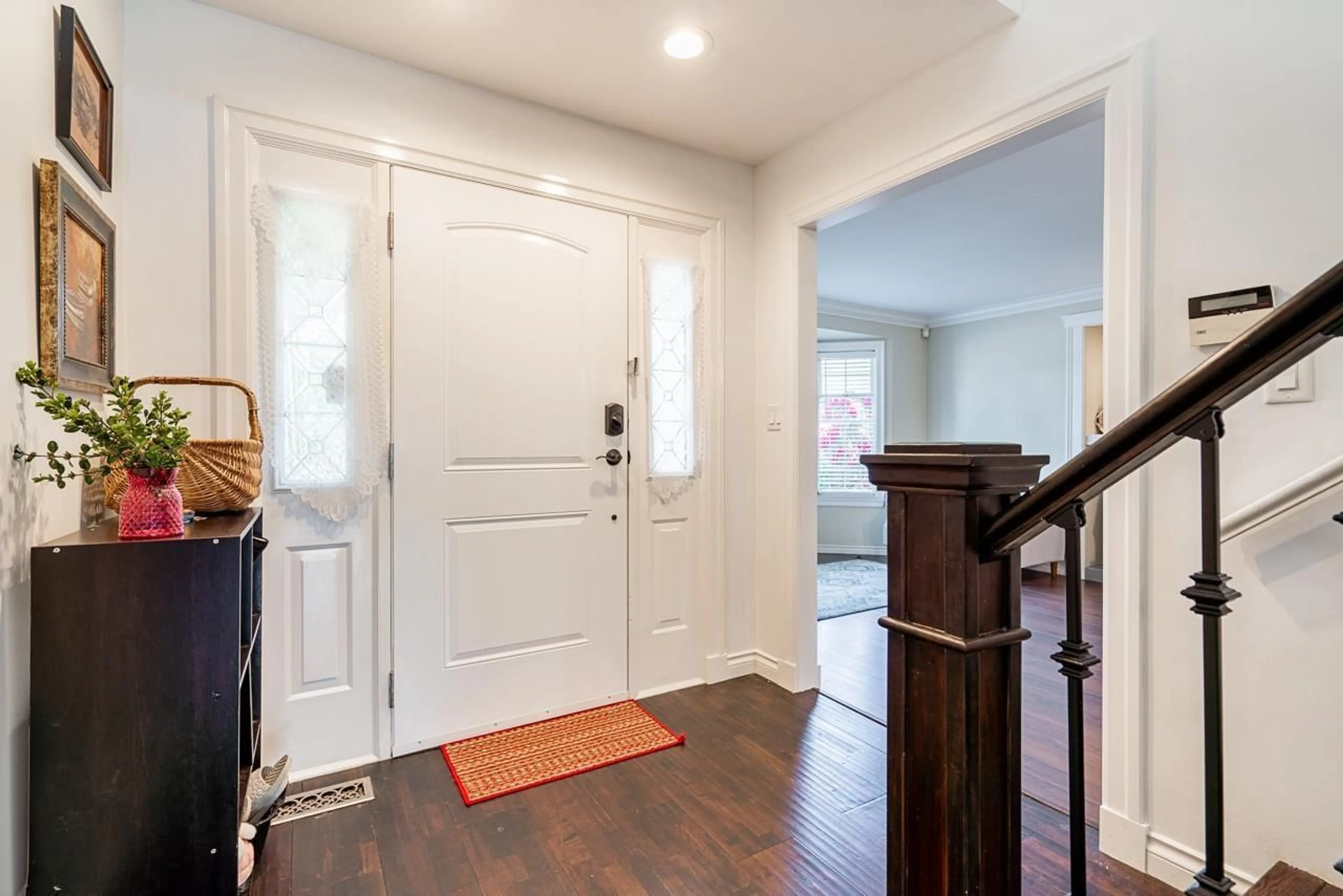 Indoor entryway for 19188 60B, Surrey British Columbia V3S7T8