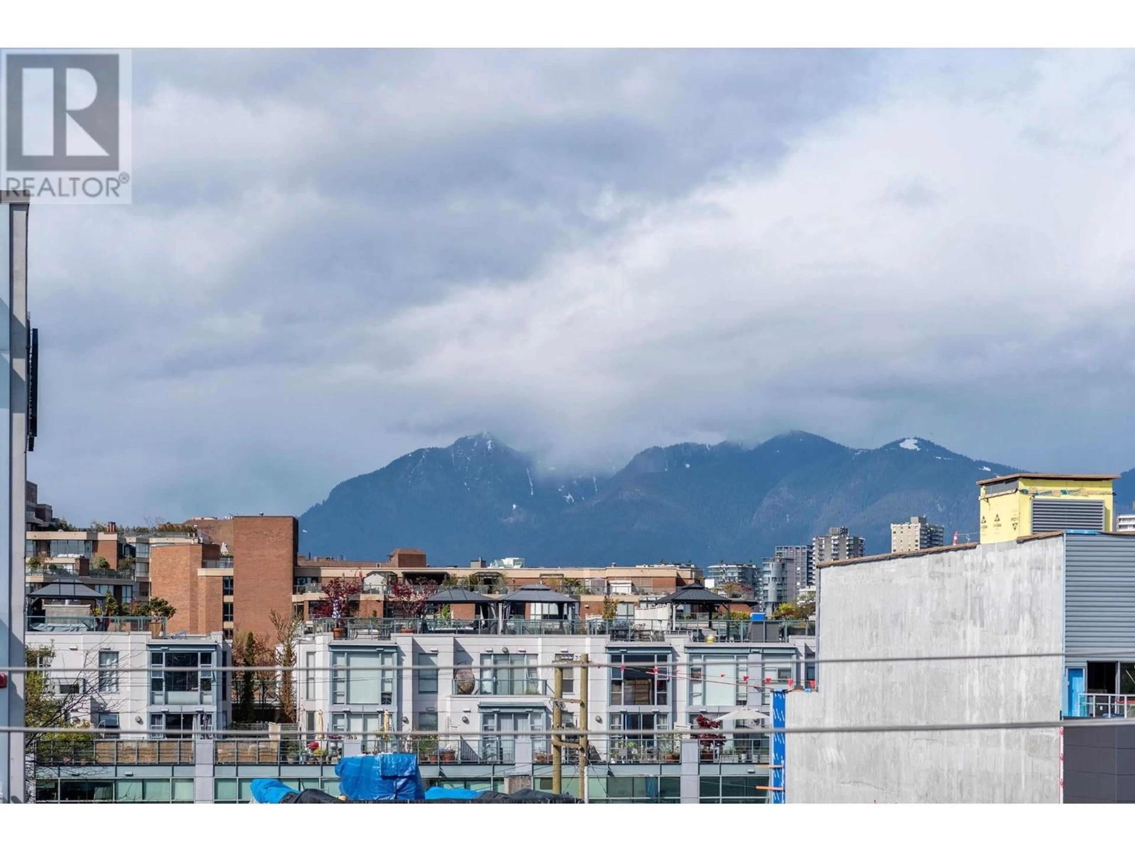 Unknown for 401 - 1635 3RD AVENUE, Vancouver British Columbia V6J0B6
