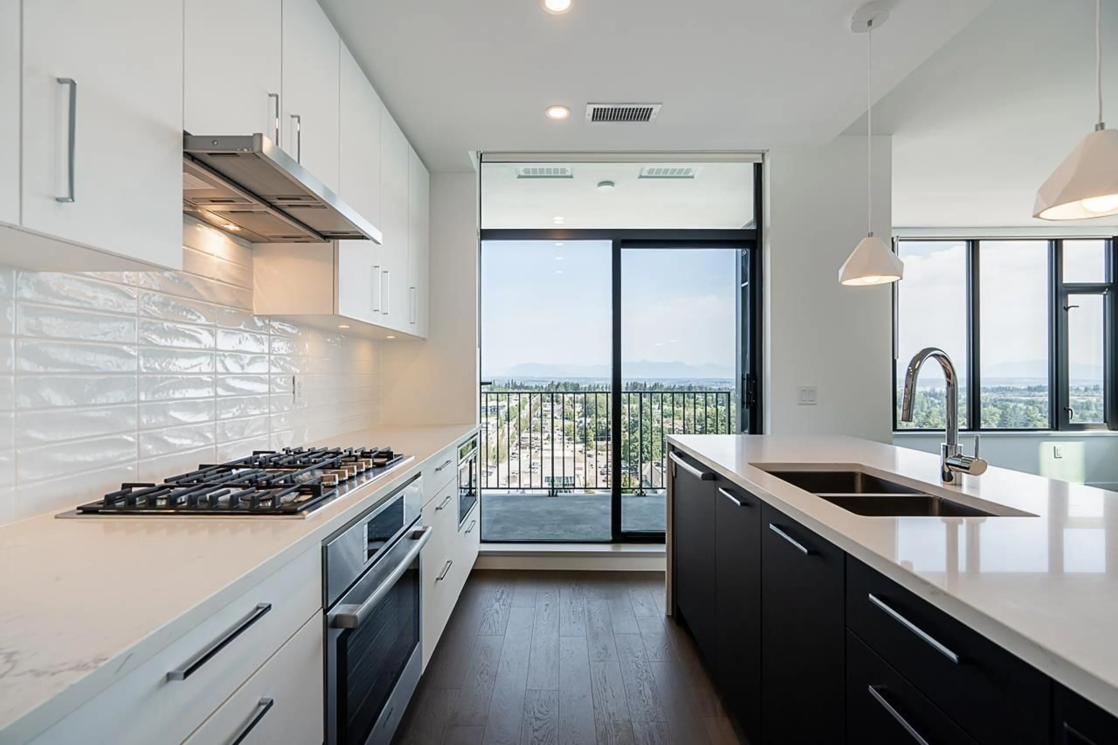 Contemporary kitchen, unknown for 1802 - 1588 JOHNSTON, White Rock British Columbia V4B0C5