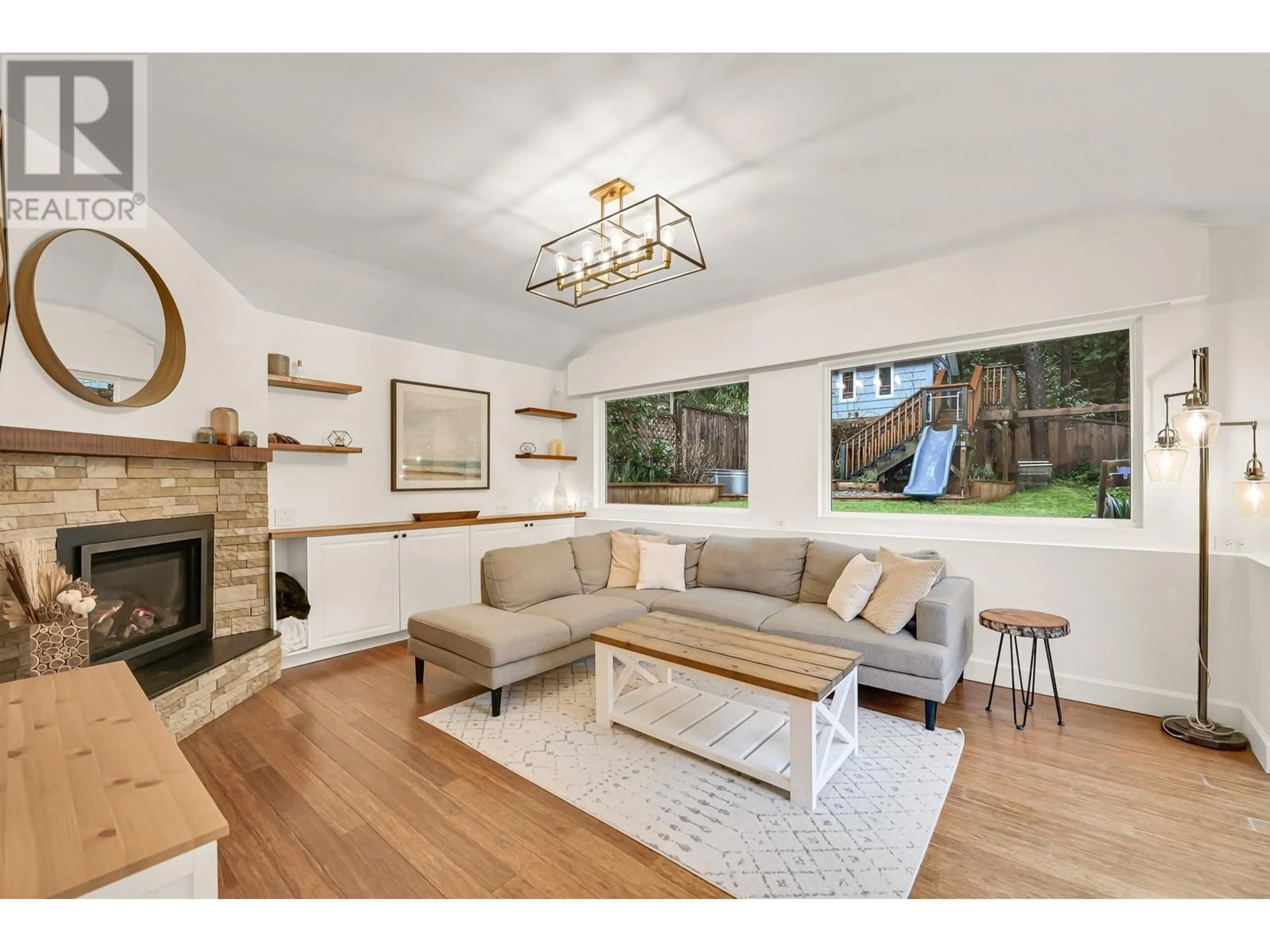 Living room with furniture, wood/laminate floor for 2354 TREETOP LANE, North Vancouver British Columbia V7H2K5