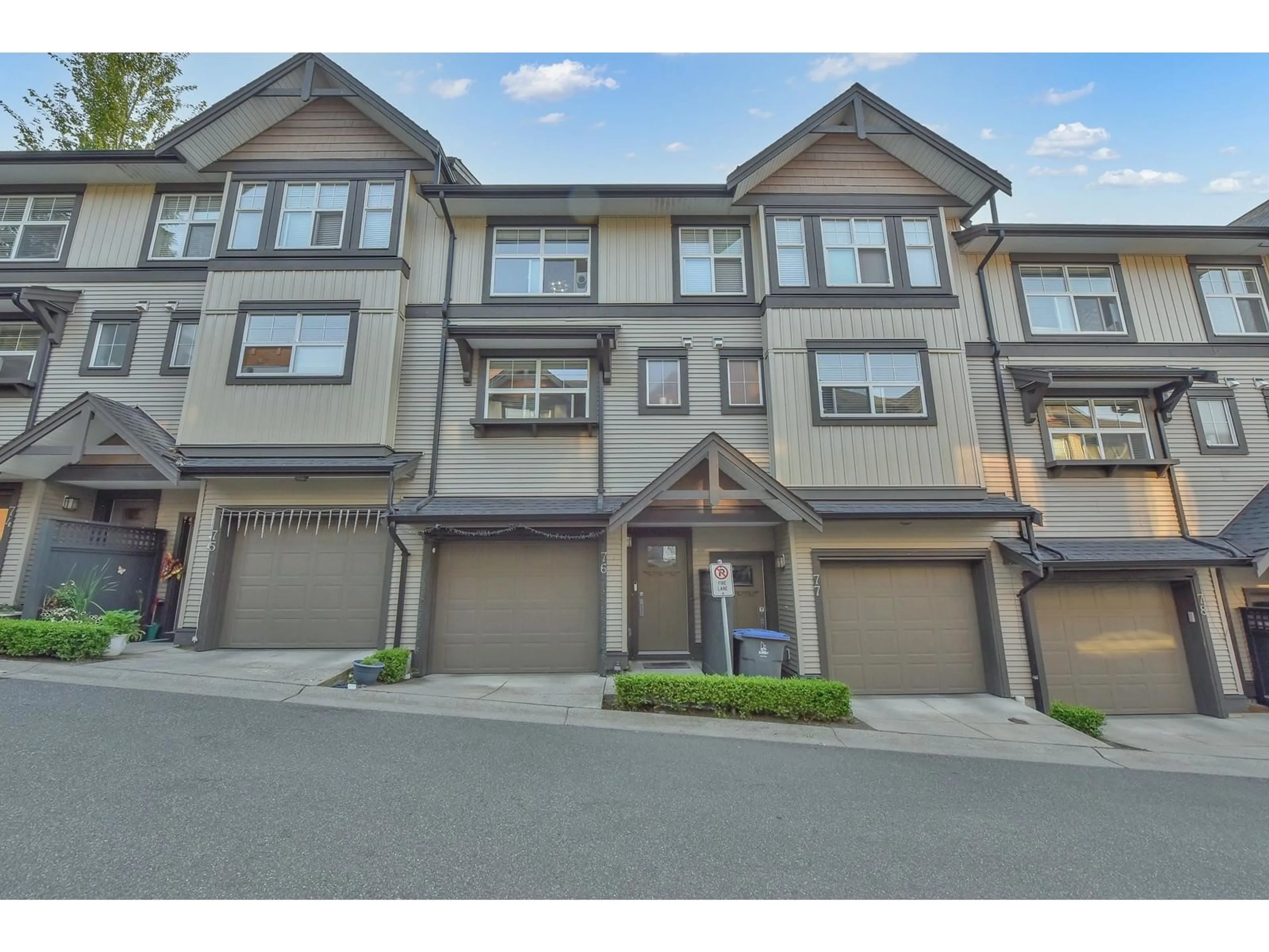 A pic from outside/outdoor area/front of a property/back of a property/a pic from drone, street for 76 - 6123 138, Surrey British Columbia V3X1E8