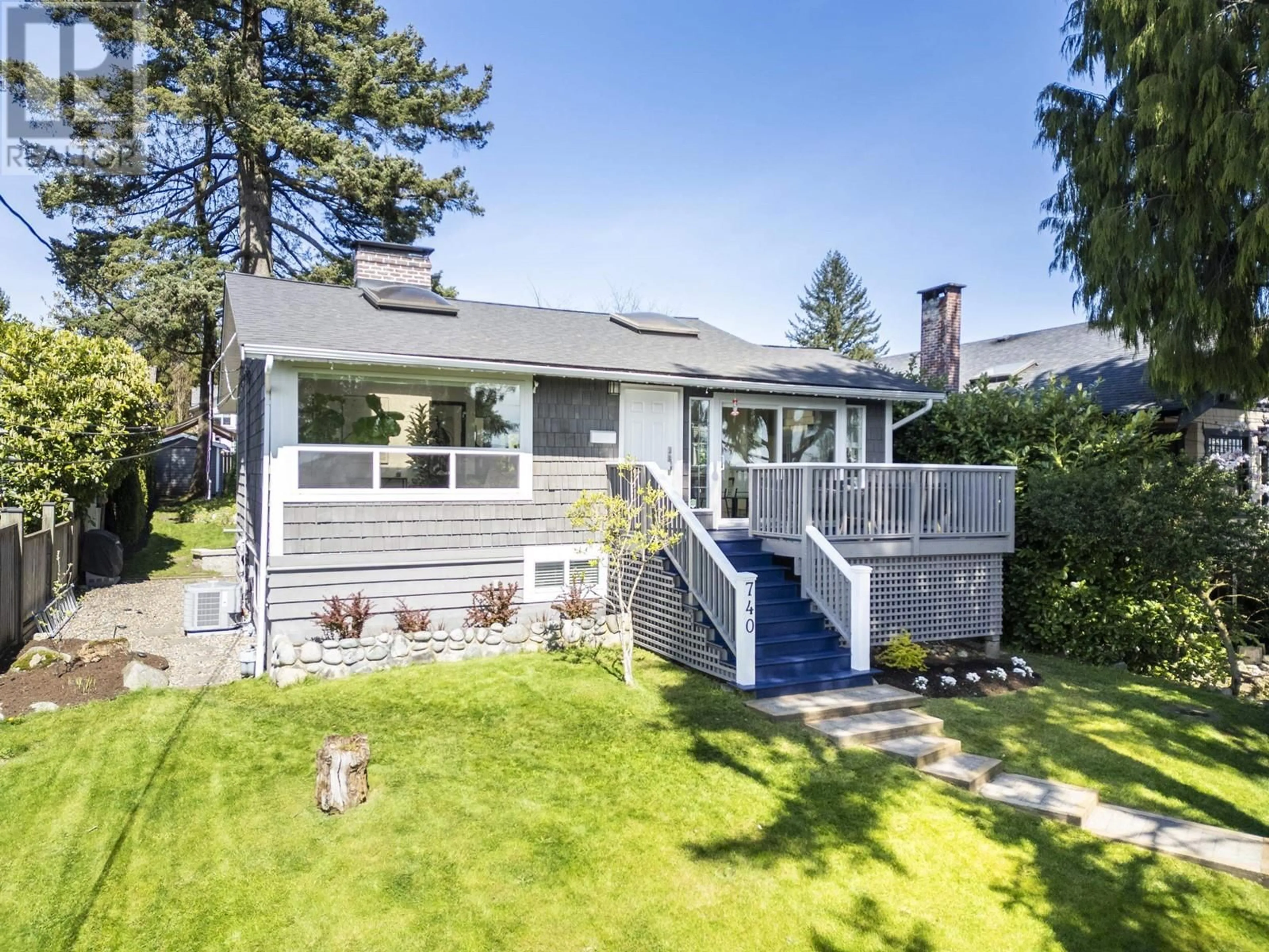 Home with vinyl exterior material, street for 740 KEITH ROAD, North Vancouver British Columbia V7L1W7
