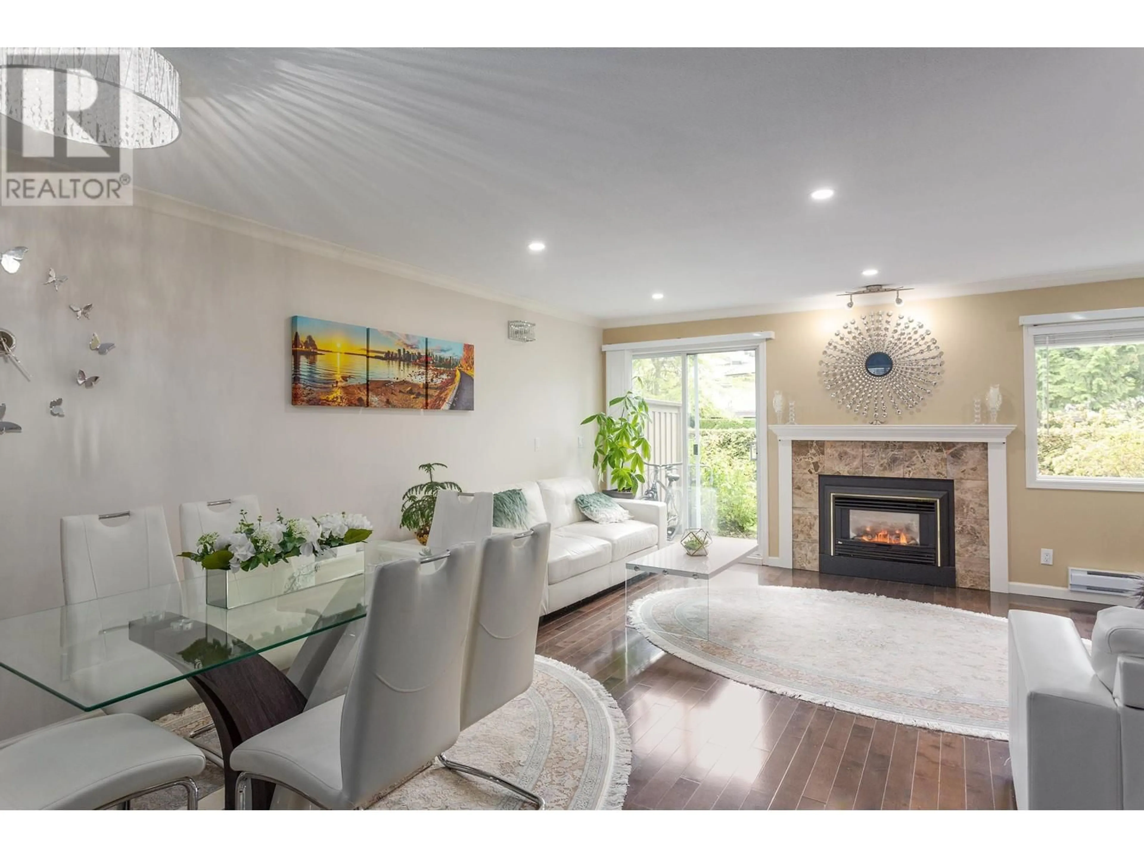 Living room with furniture, wood/laminate floor for 810 ROCHE POINT DRIVE, North Vancouver British Columbia V7H2T8