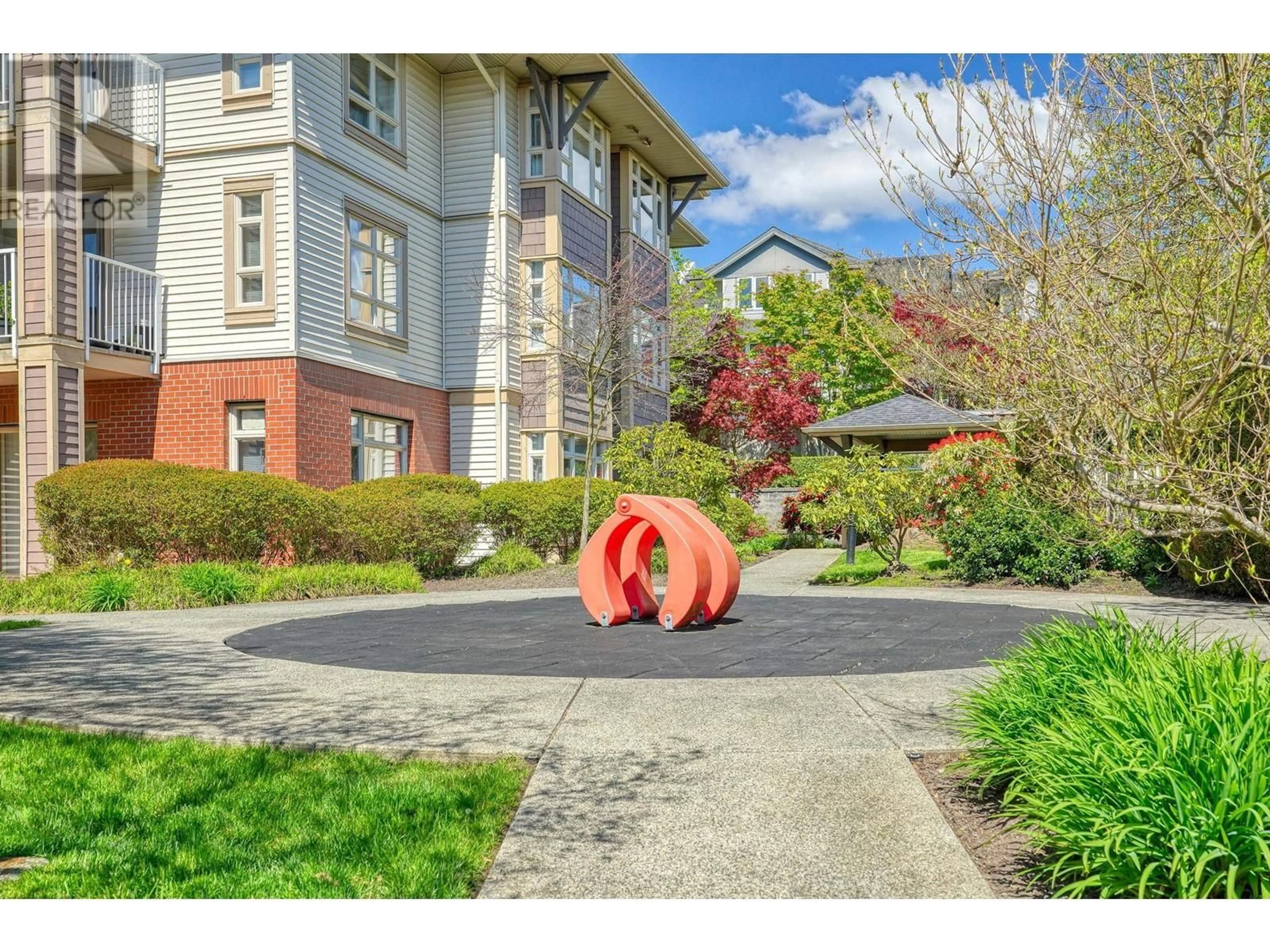 Unknown for 203 - 7337 MACPHERSON AVENUE, Burnaby British Columbia V5J0A9