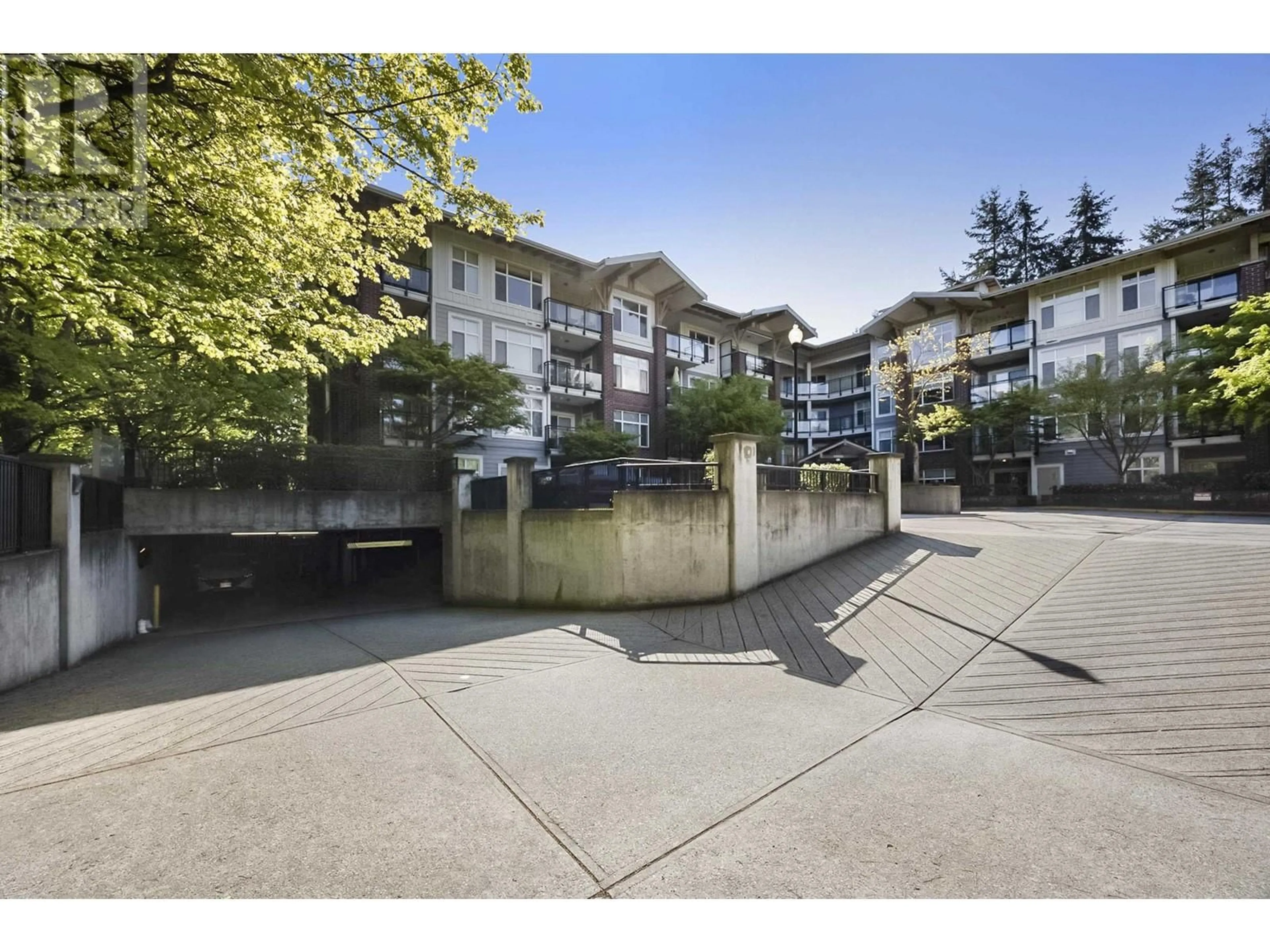 Patio, street for 412 - 11950 HARRIS ROAD, Pitt Meadows British Columbia V3Y0B7