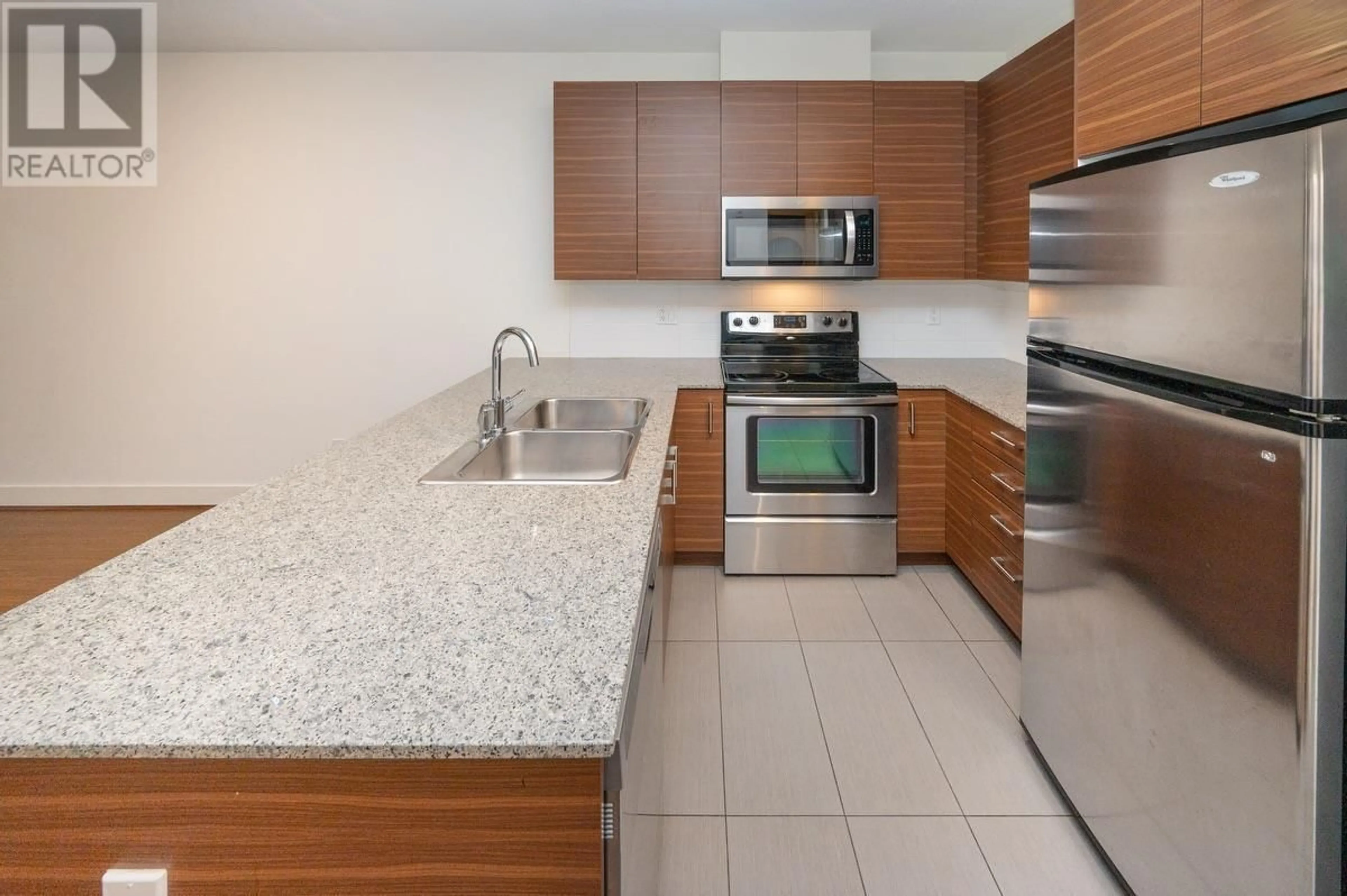 Standard kitchen, ceramic/tile floor for 126 - 5788 SIDLEY STREET, Burnaby British Columbia V5J0E4