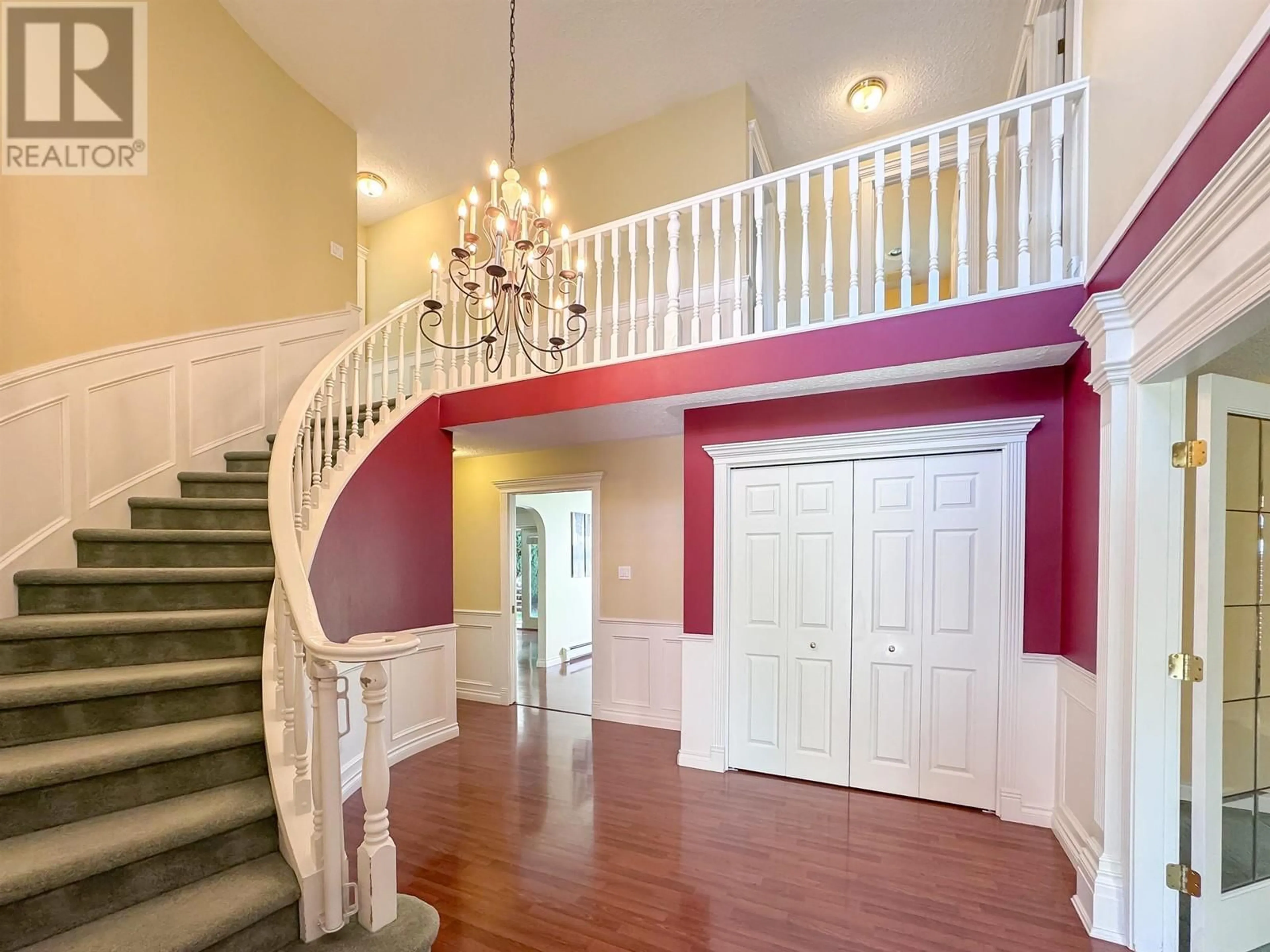 Indoor foyer for 7731 WILLOWFIELD DRIVE, Richmond British Columbia V7C4S8