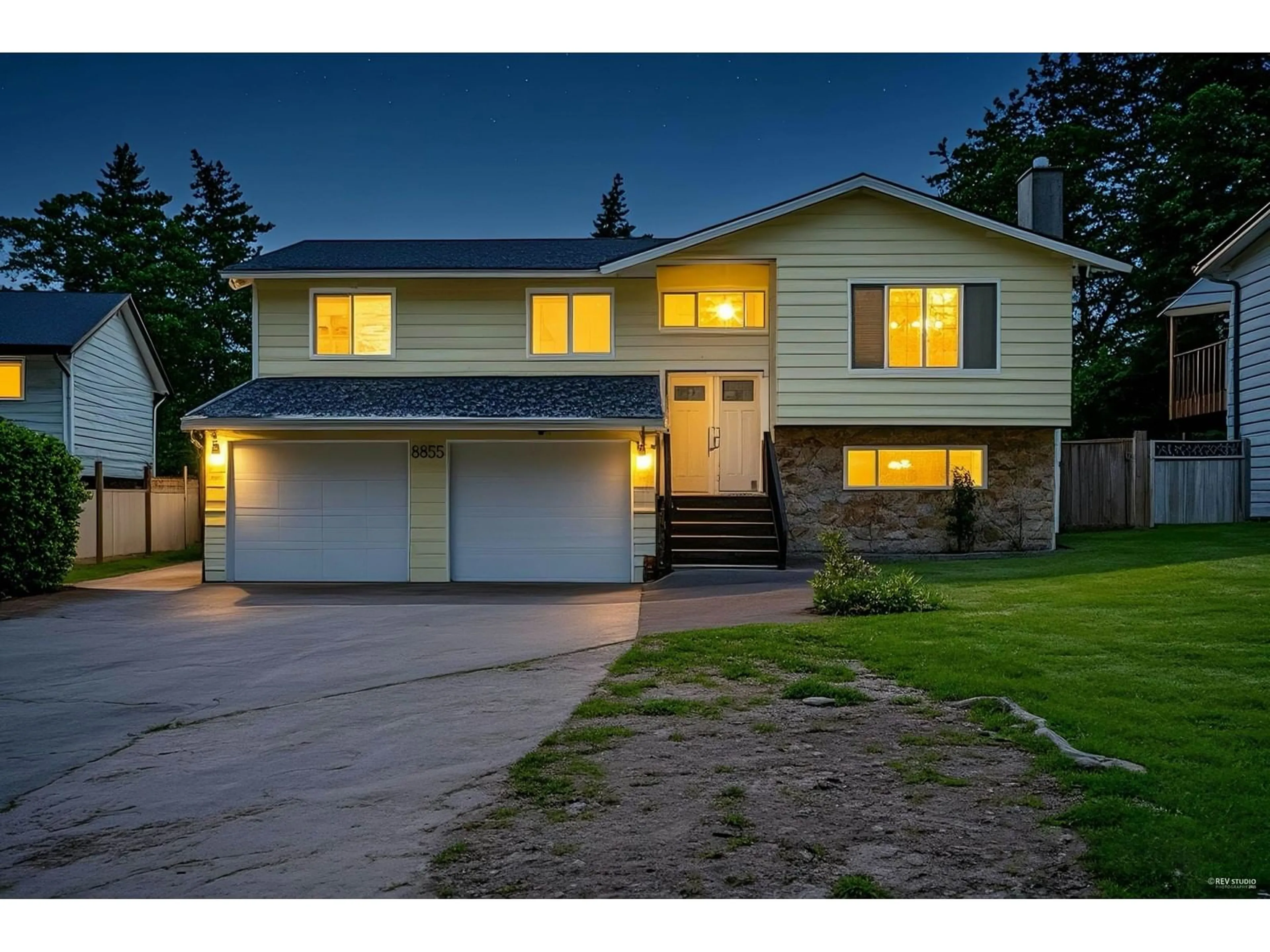 Home with vinyl exterior material, street for 8855 146A, Surrey British Columbia V3R6Z9