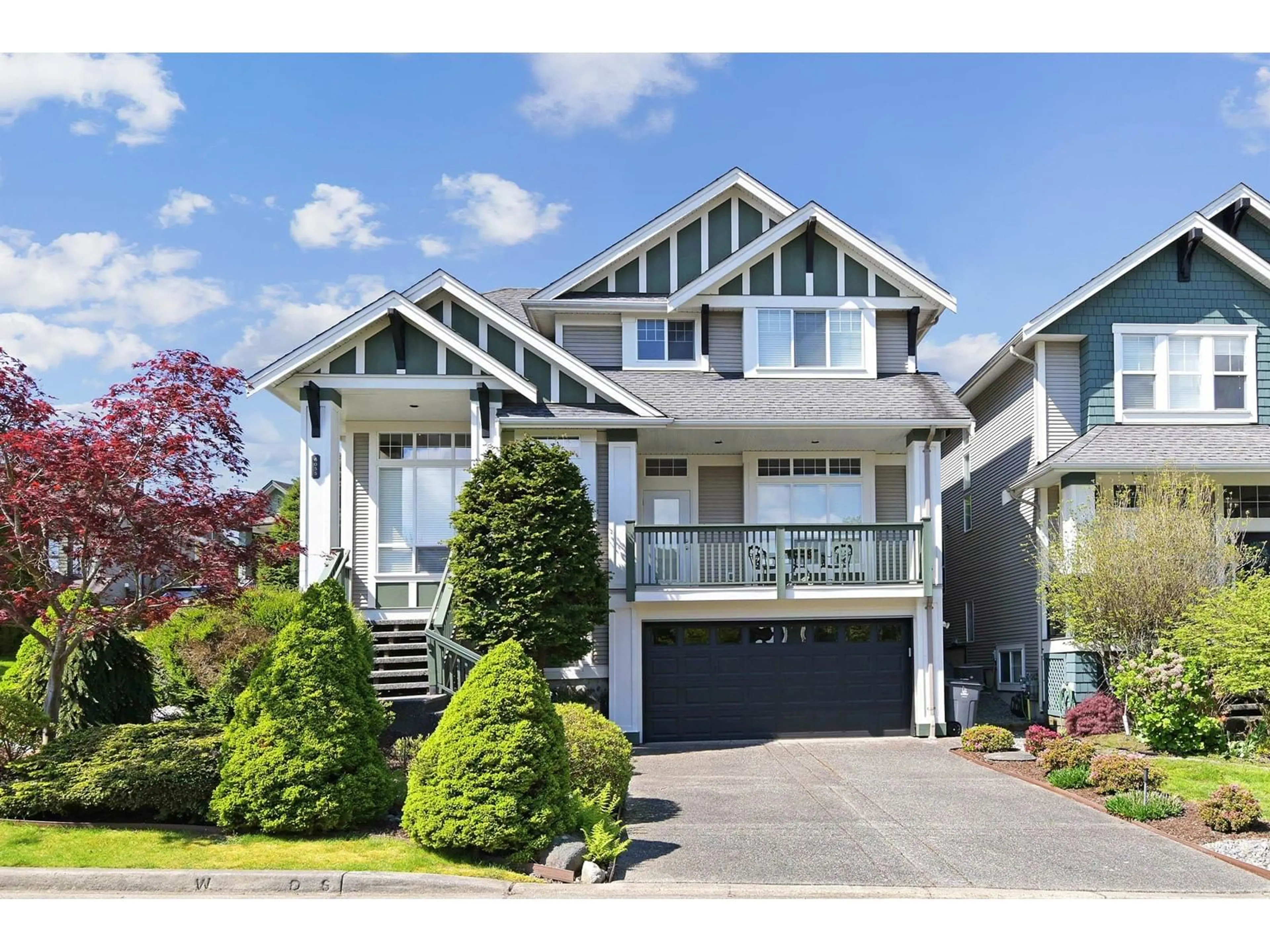 Home with vinyl exterior material, street for 6055 165, Surrey British Columbia V3S5V4