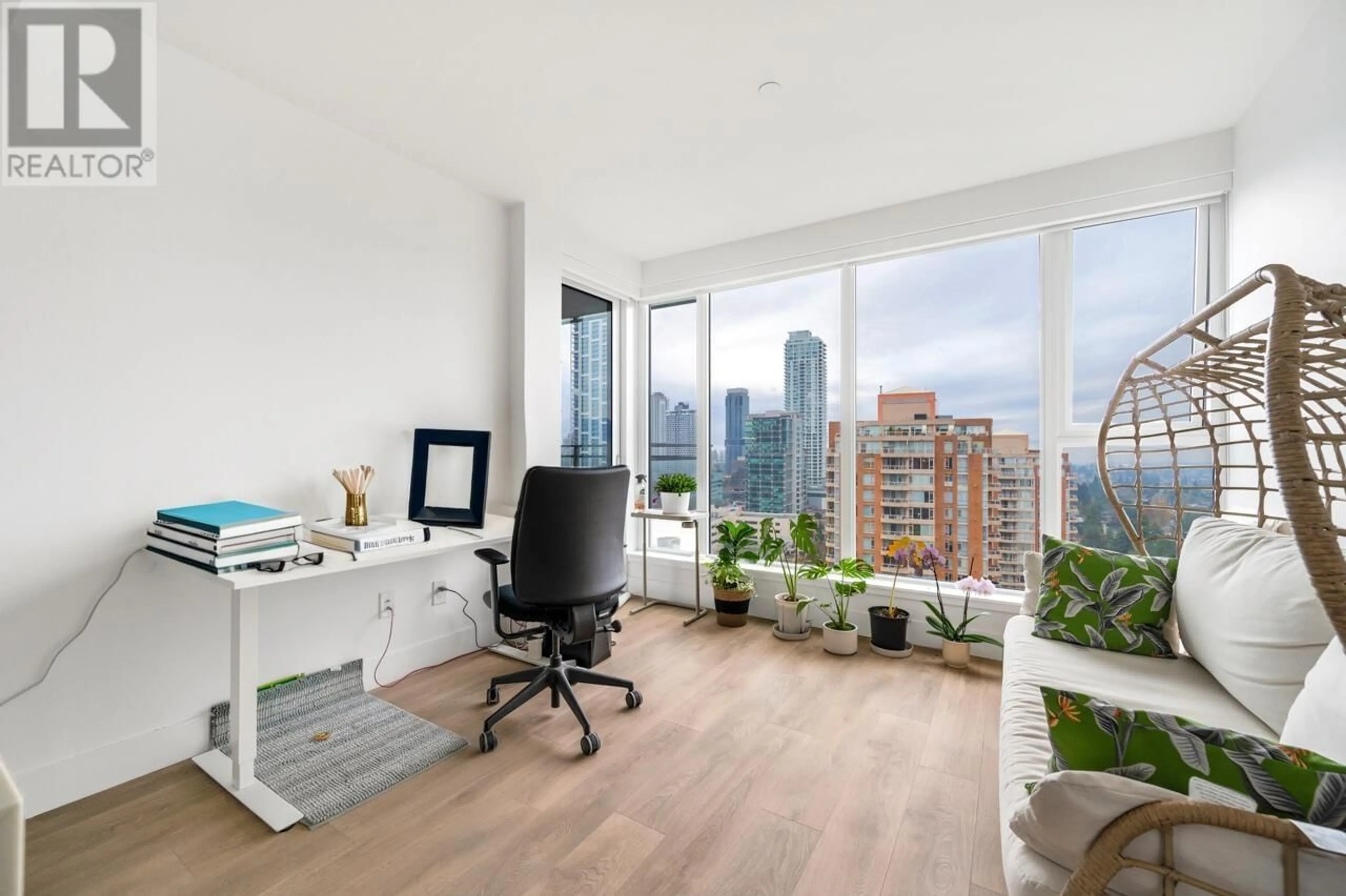 A pic of a room for 1607 - 4711 HAZEL STREET, Burnaby British Columbia V5H0J9