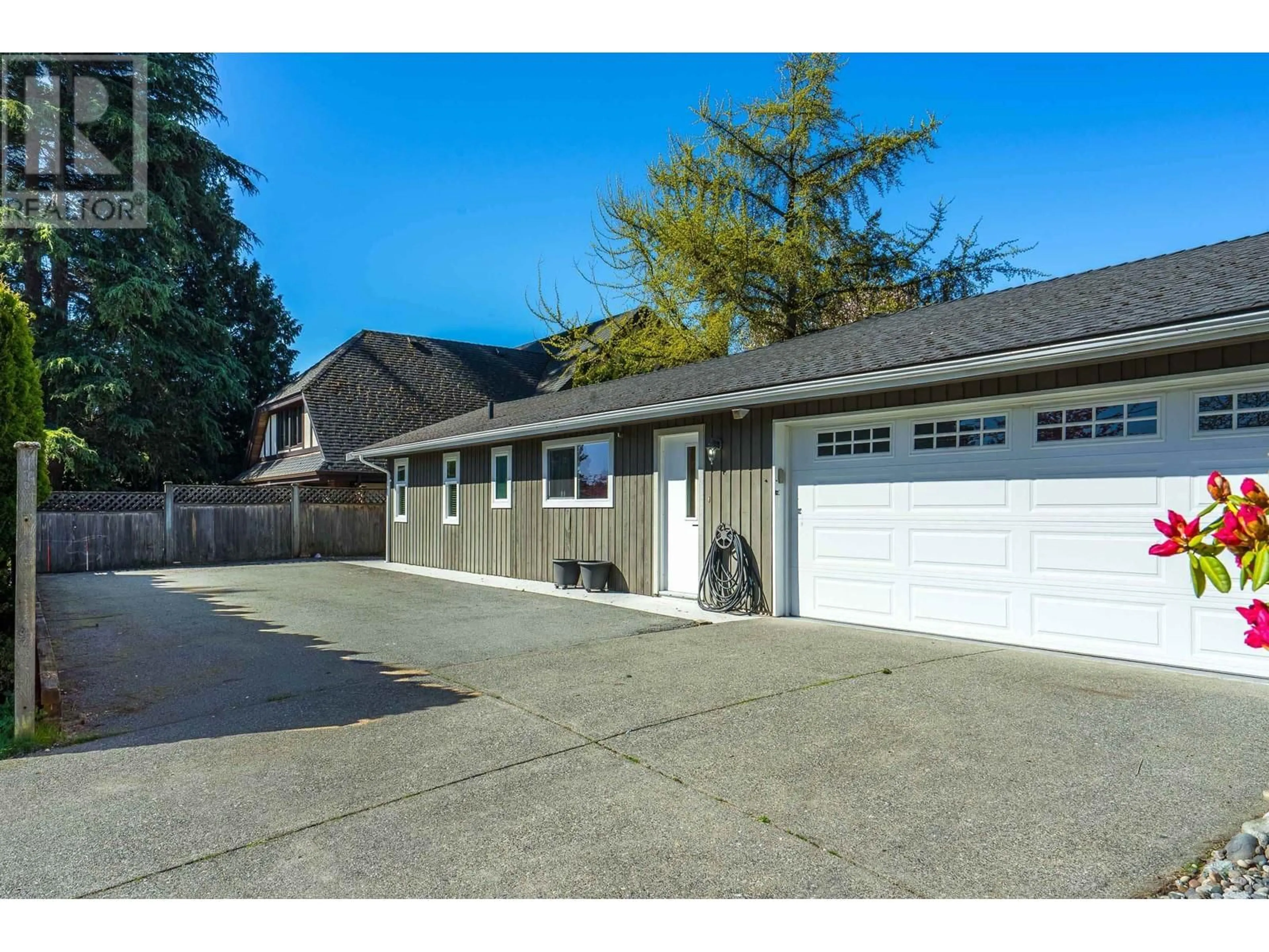 Indoor garage for 1157 SKANA DRIVE, Delta British Columbia V4M2L5